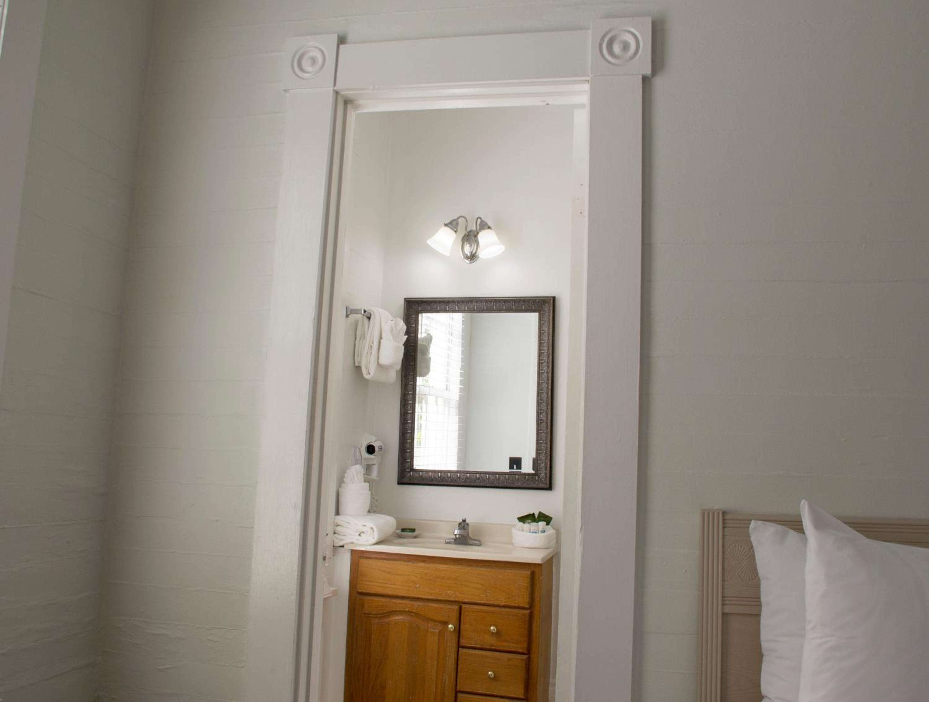 Double Room - Photo 6