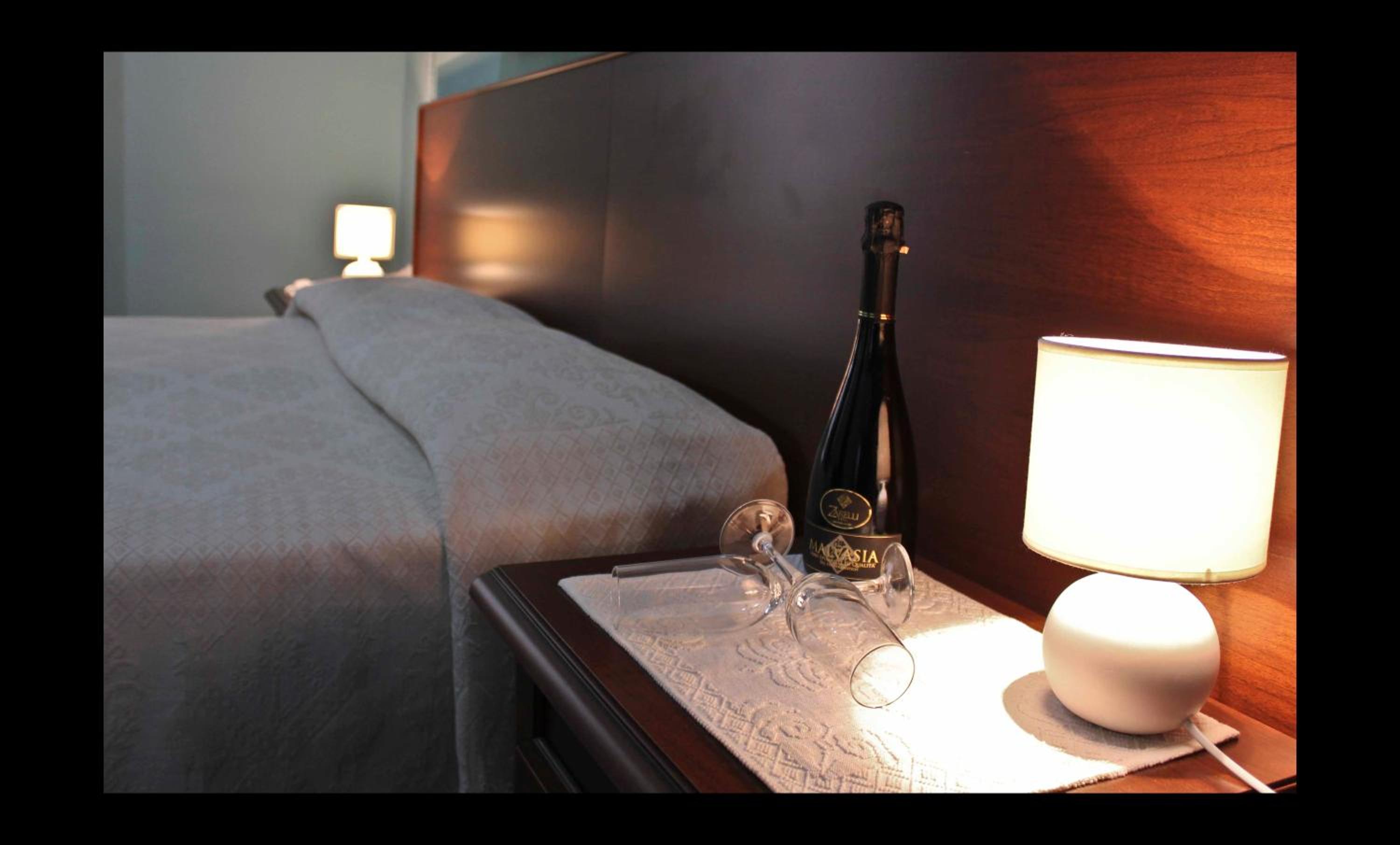 Double Room - Photo 10
