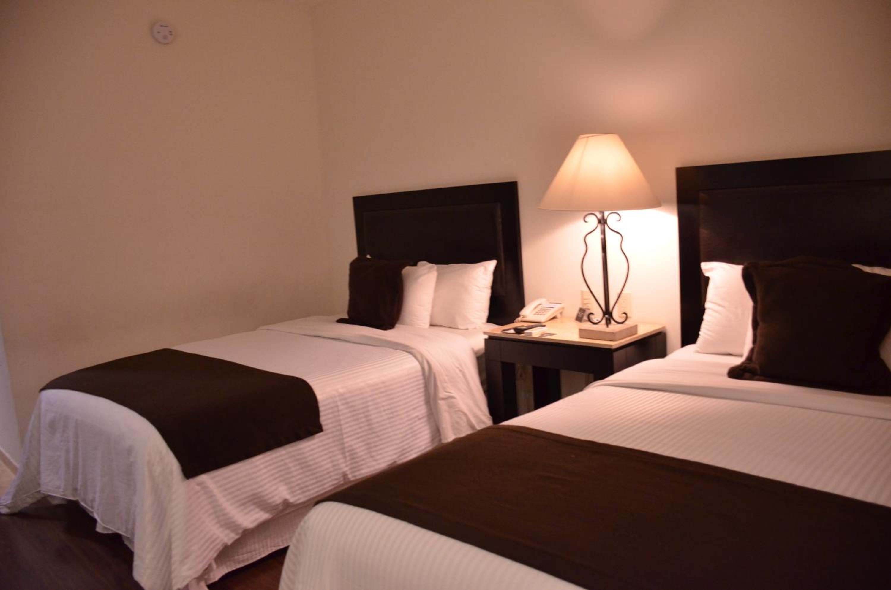 Standard Double Room photo 3