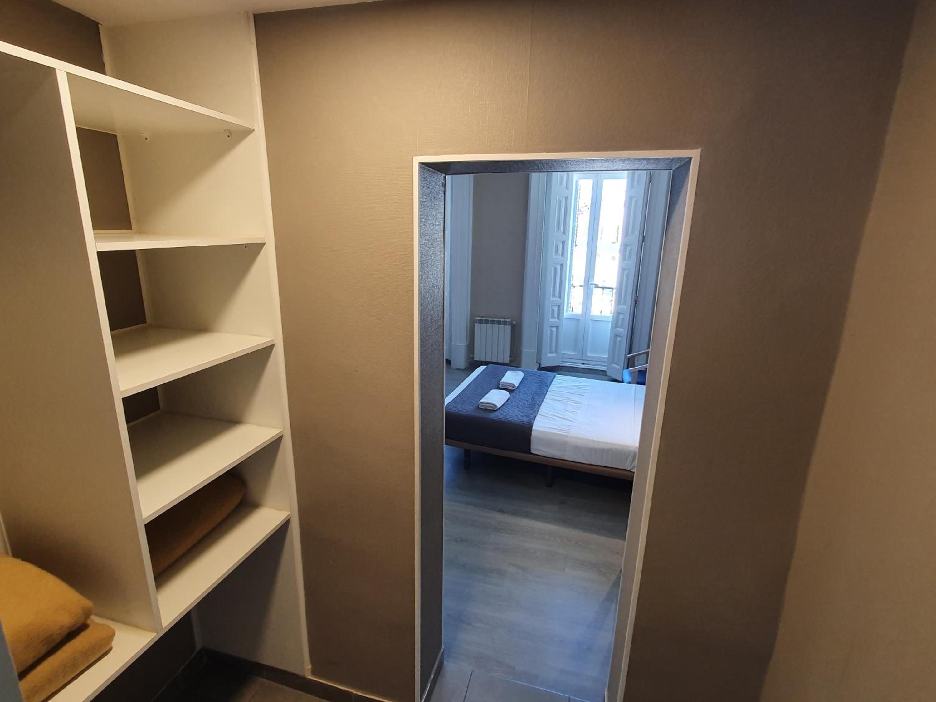 Suite Familiar con Balcón - Baño compartido