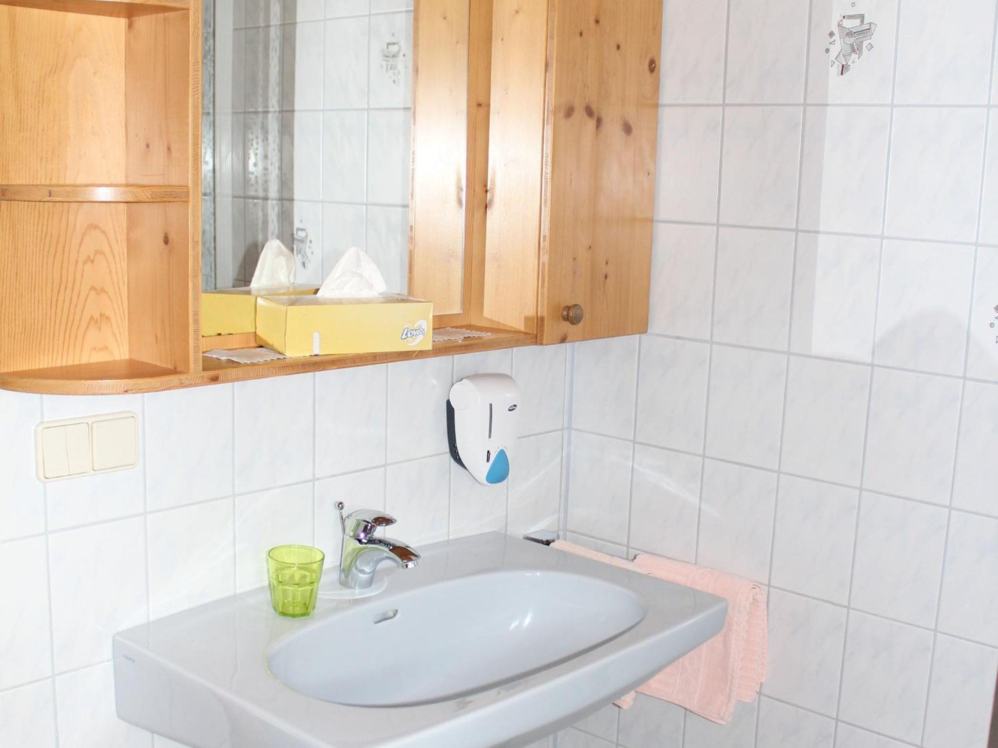 Two-Bedroom Apartment with Balcony and Mountain View  photo 3