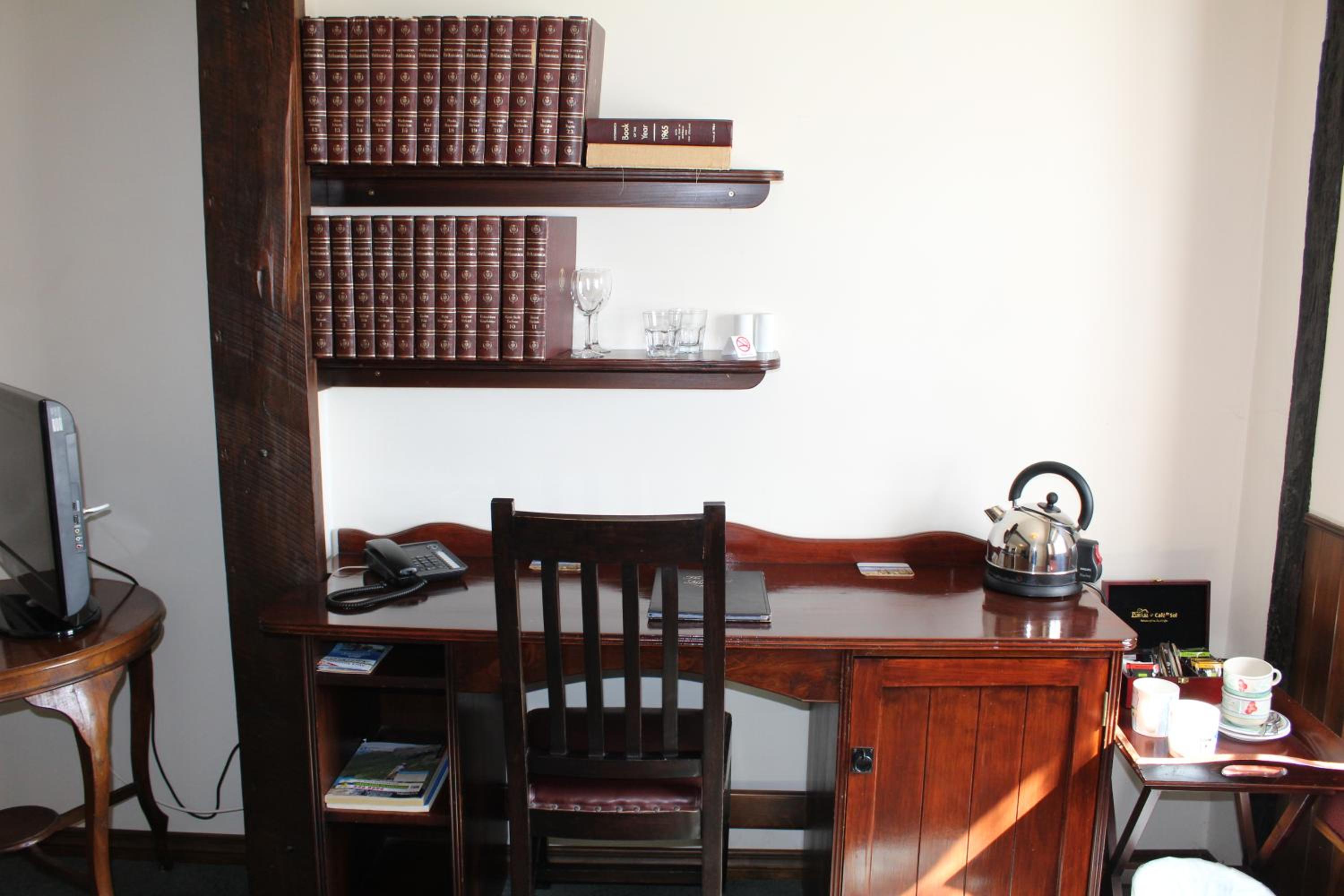 Executive King Room with Bay View - Non-Smoking