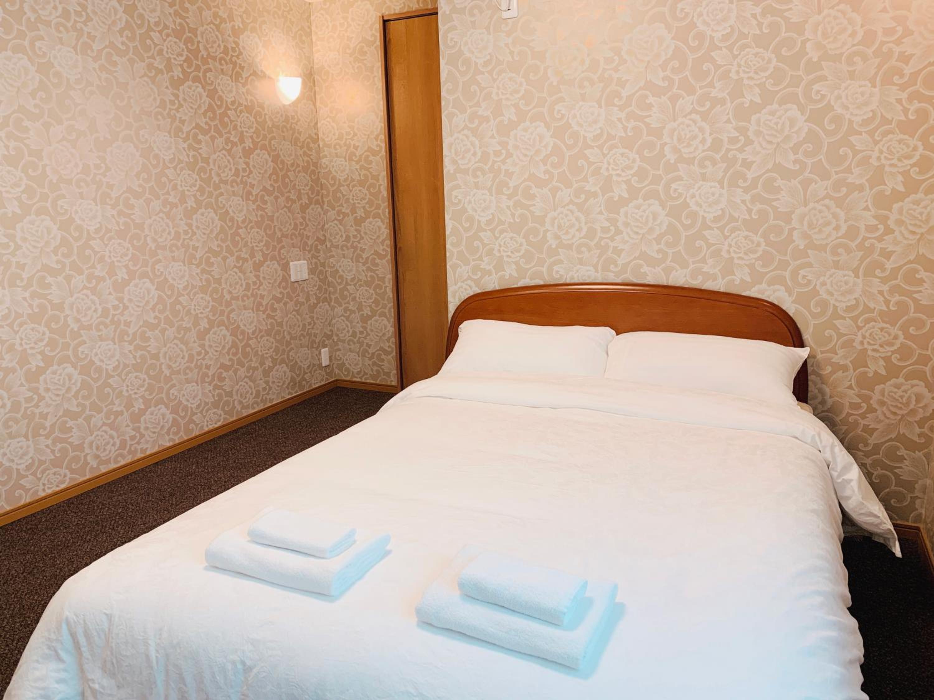 Double Room with Private Bathroom photo 1