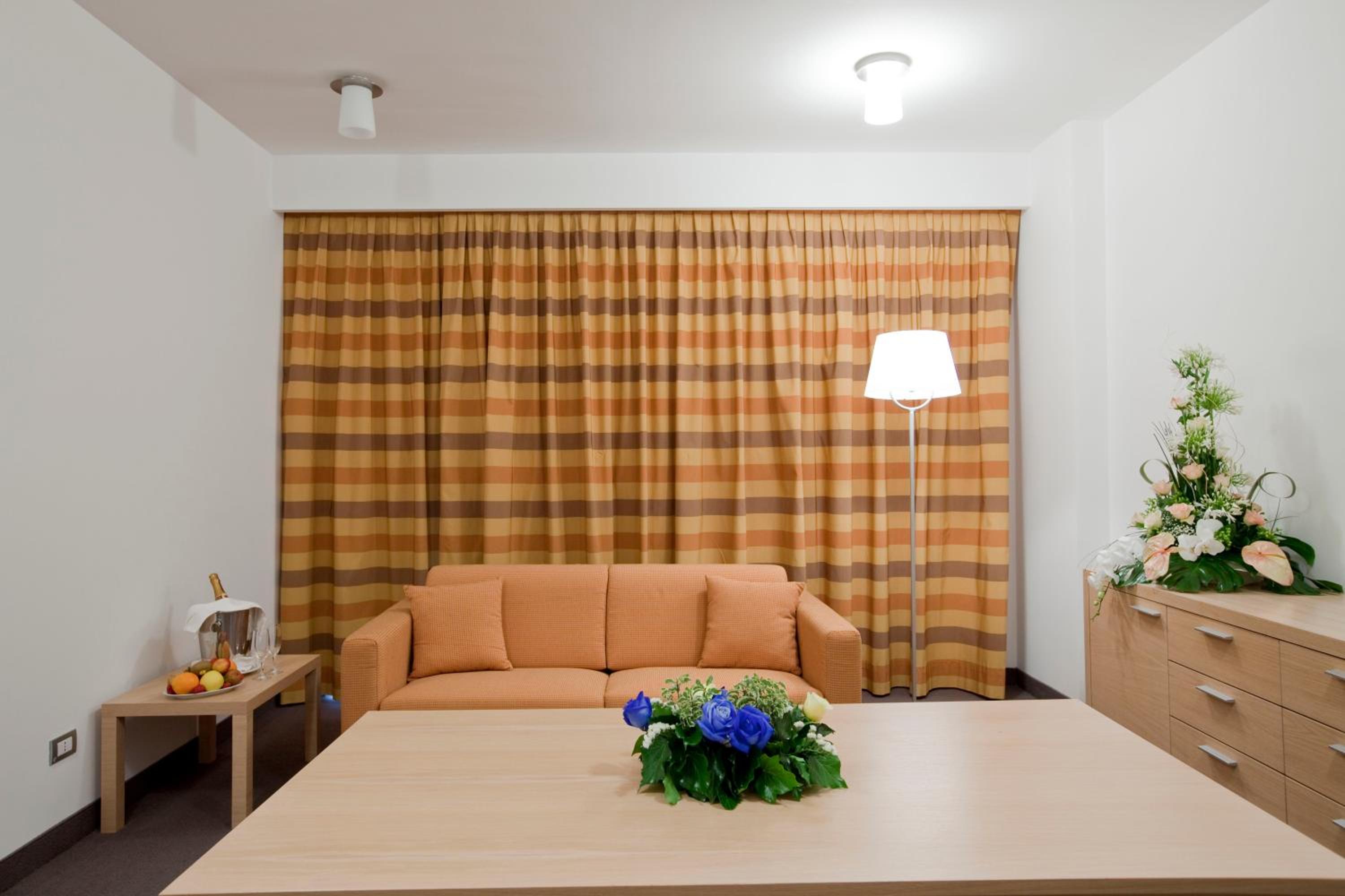 Single Room photo 2
