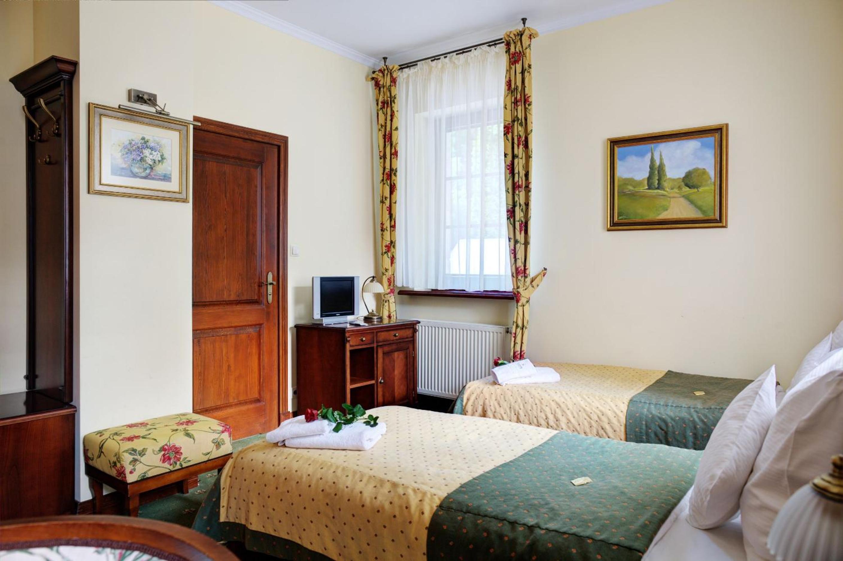 Superior Double or Twin Room - Photo 4