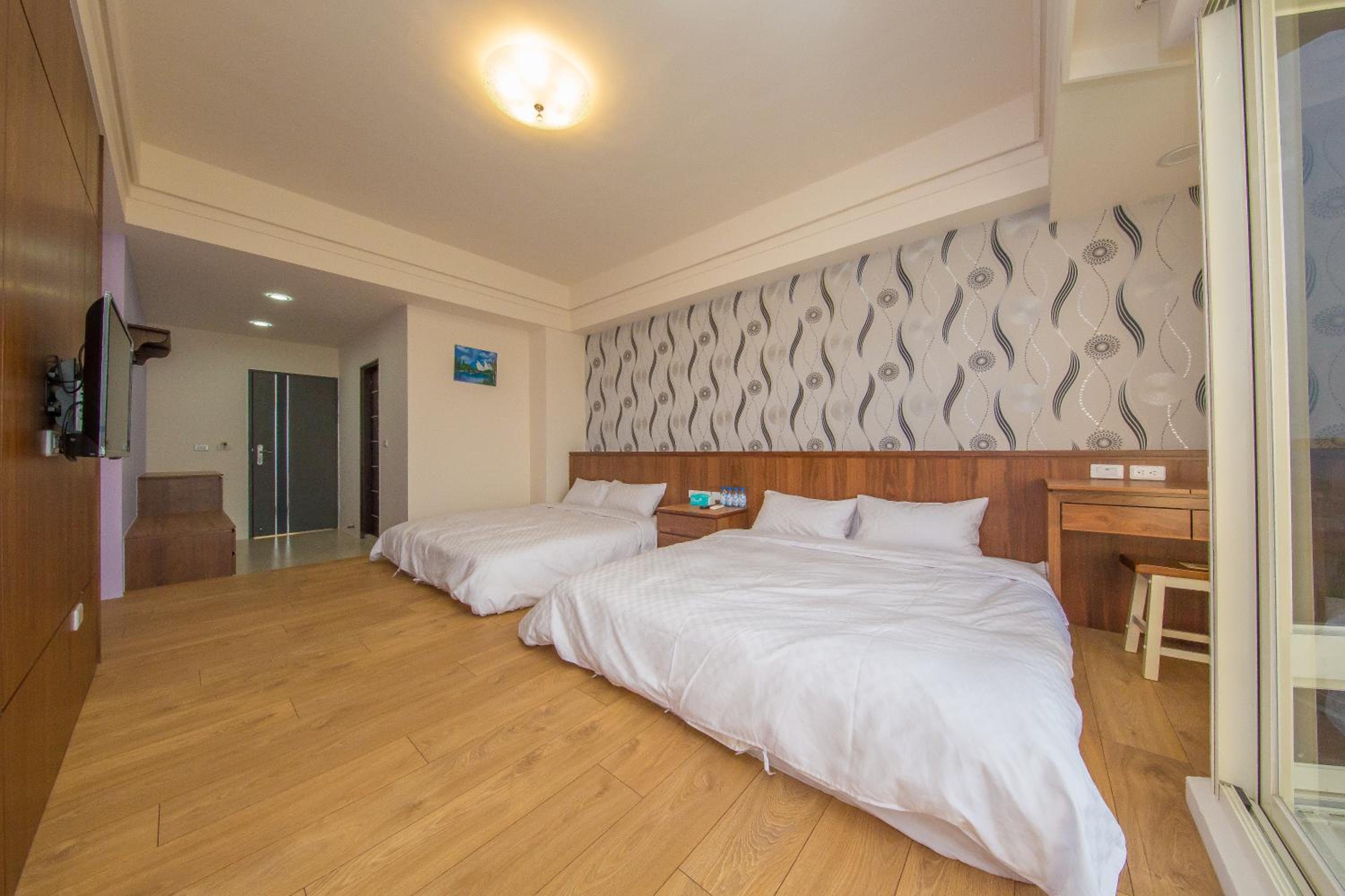 Double or Twin Room with Balcony photo 2