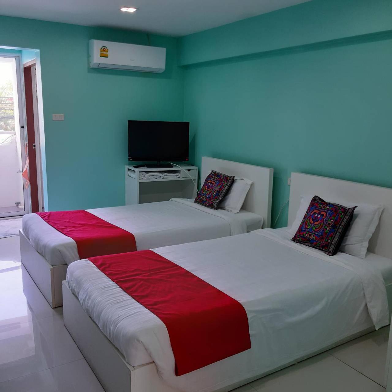 Standard Twin Room photo 3