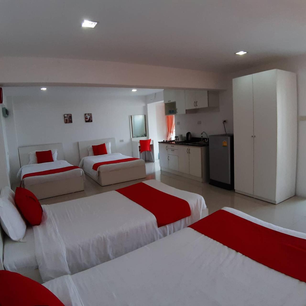 Standard Quadruple Room photo 2