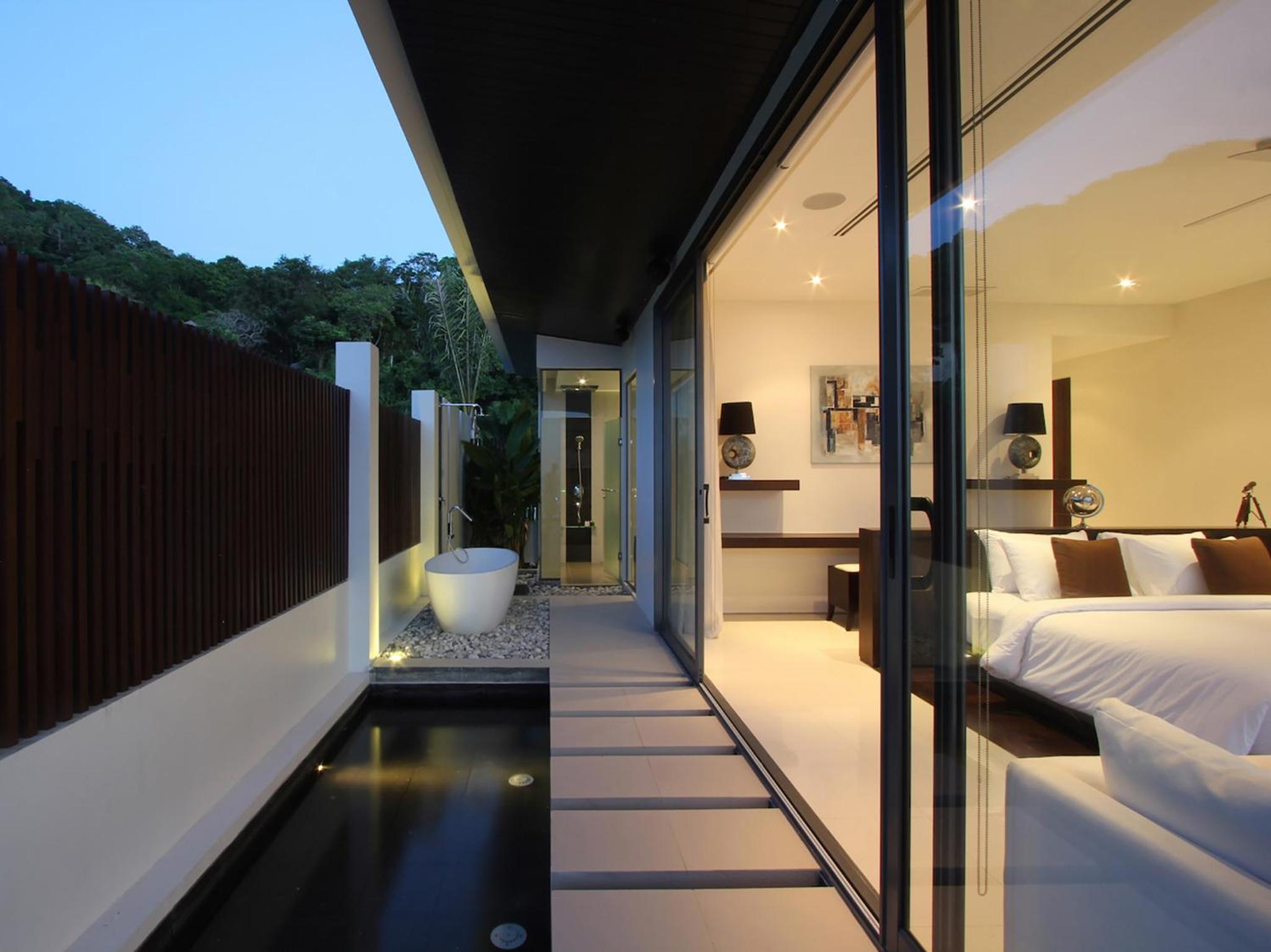 Villa with Sea View photo 1