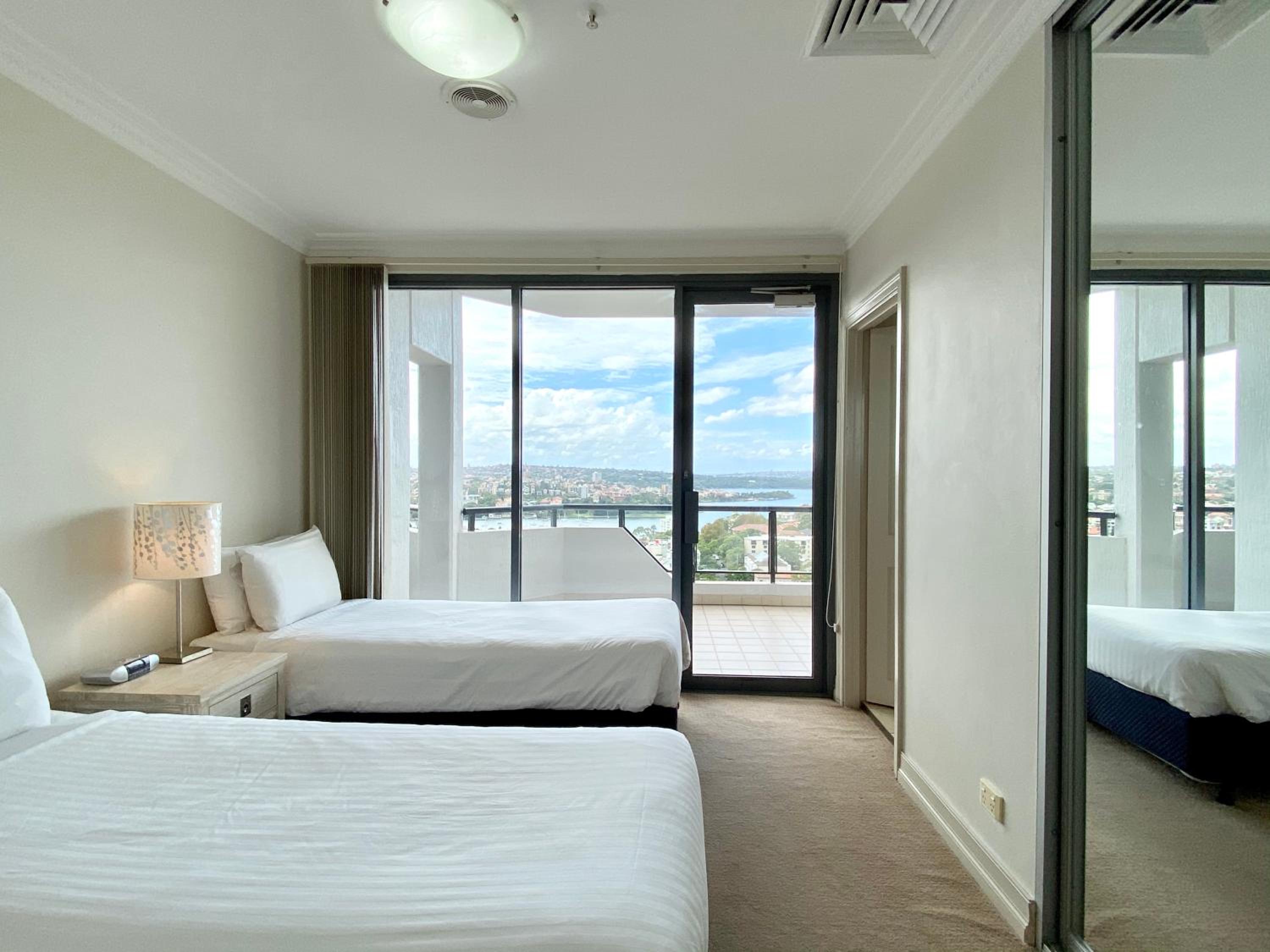 3 Bedroom Spacious Apartment photo 3