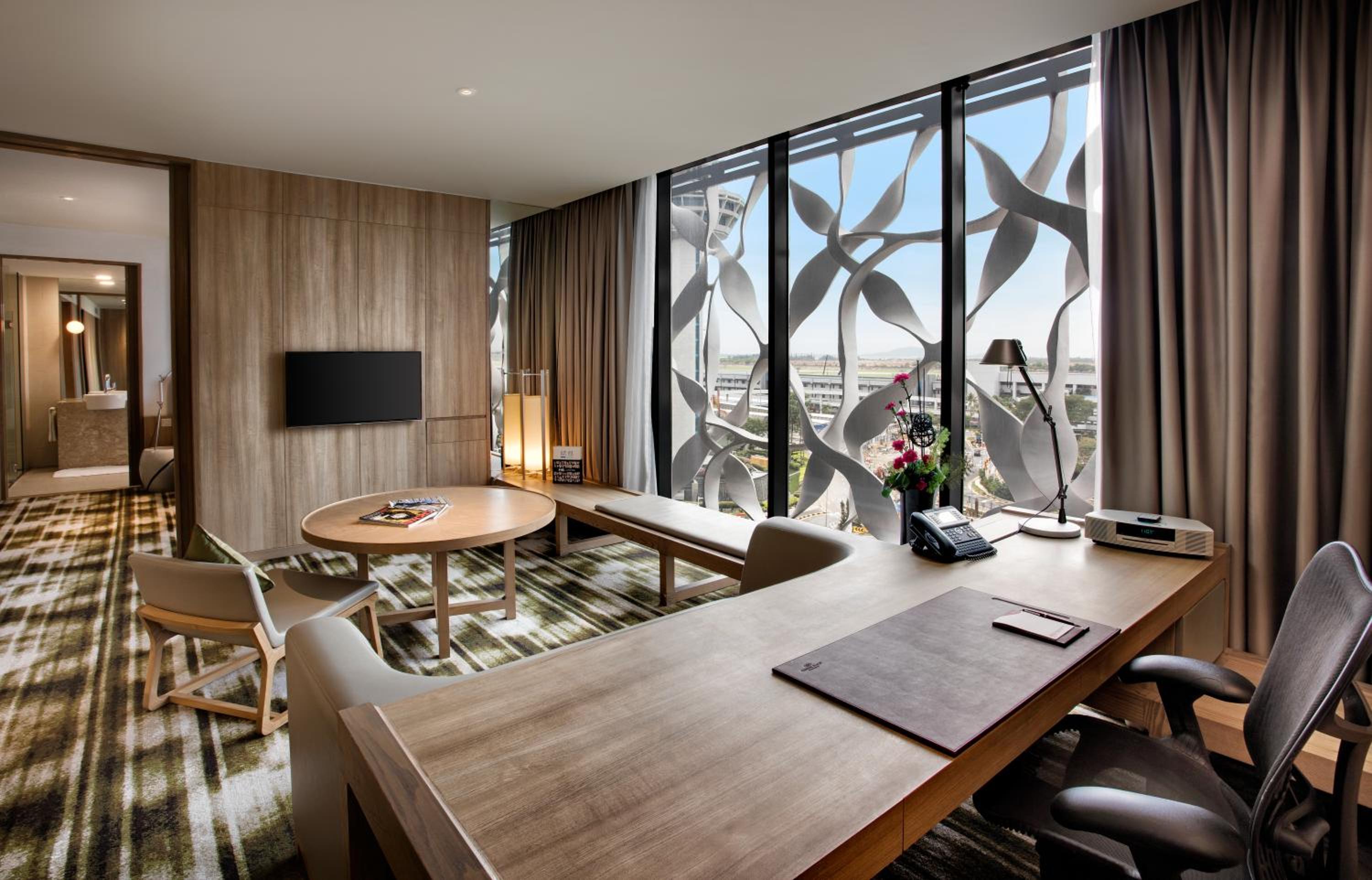 Junior King Suite - Lounge Access/High Floor