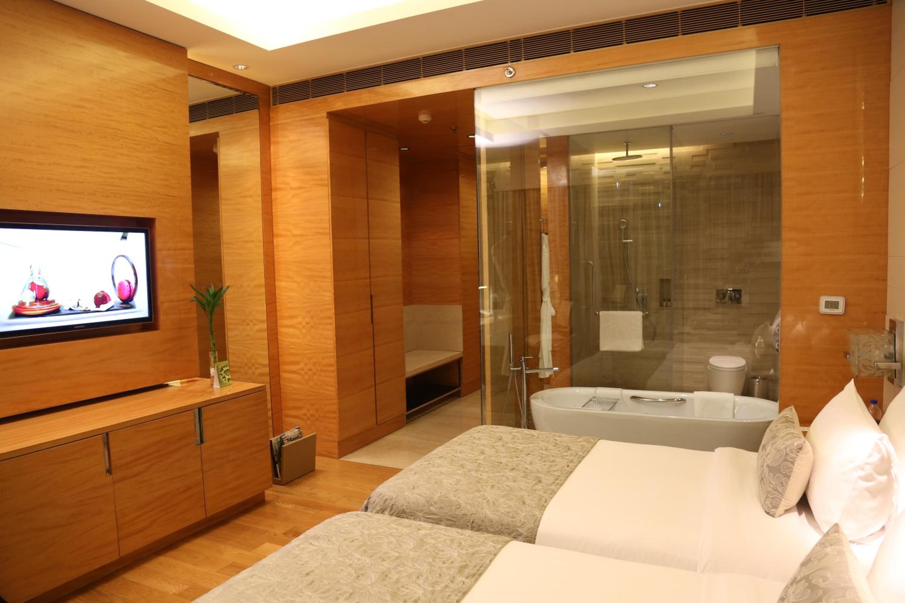 Superior Room Twin Bed  photo 2