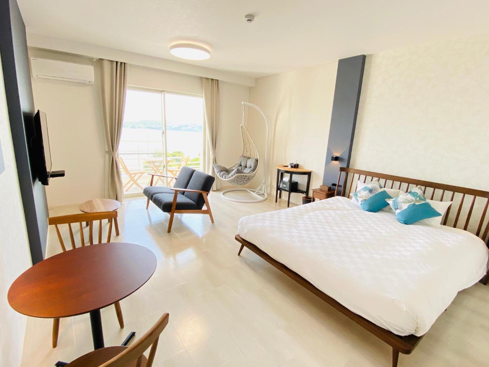 Deluxe Double Room with Sea View - Photo 9