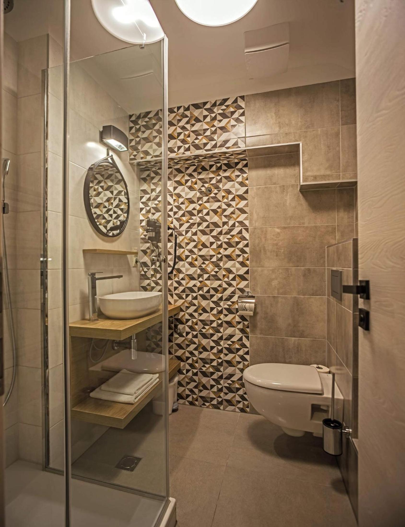 Single Room with Bath photo 3