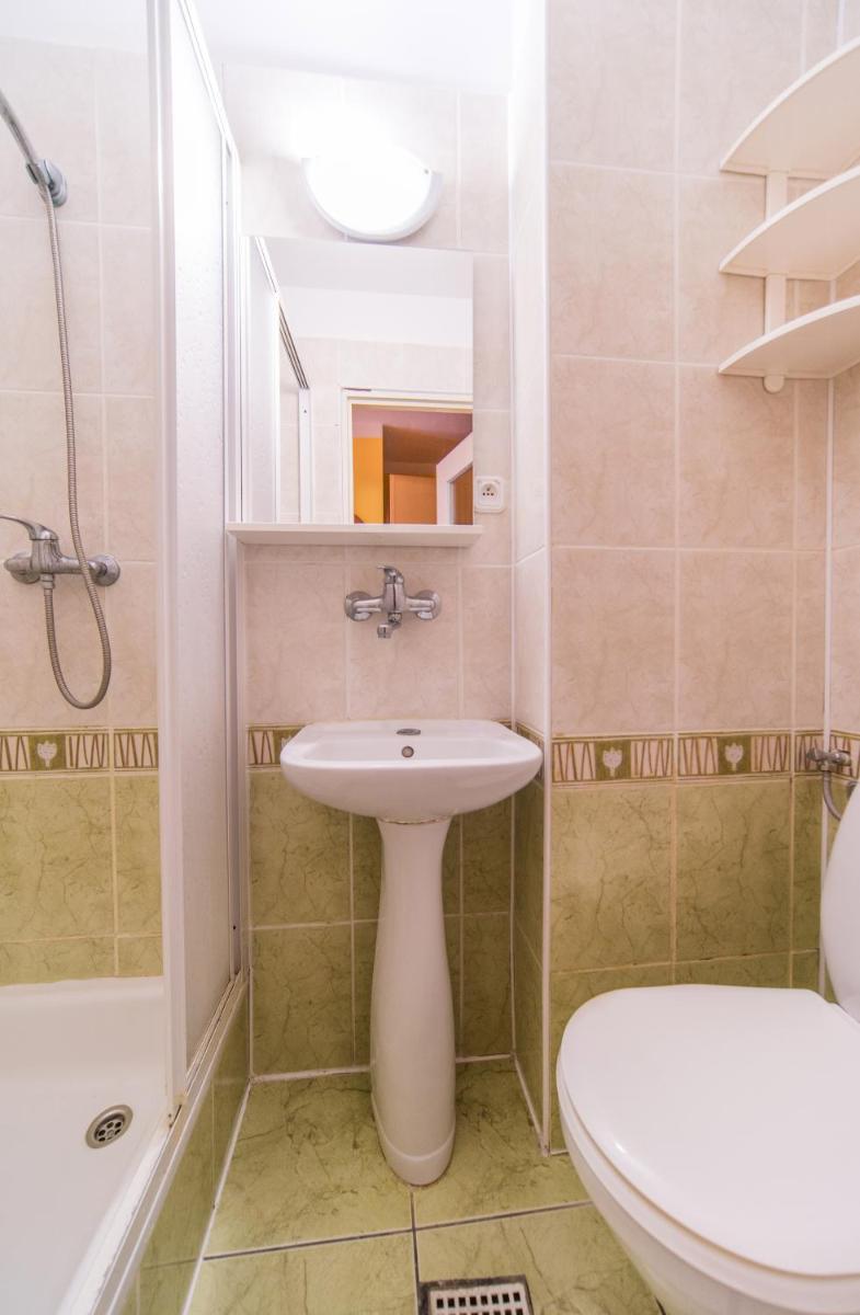 Small Single Room photo 3