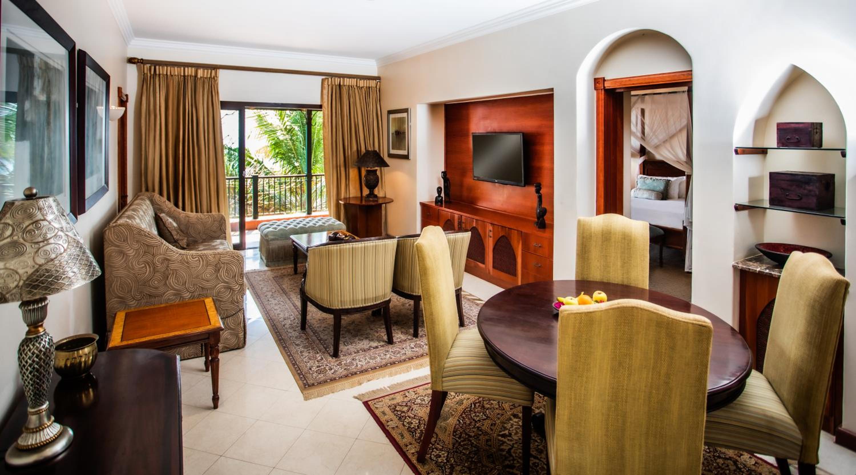 AVANI Deluxe Ocean Suite - Photo 1