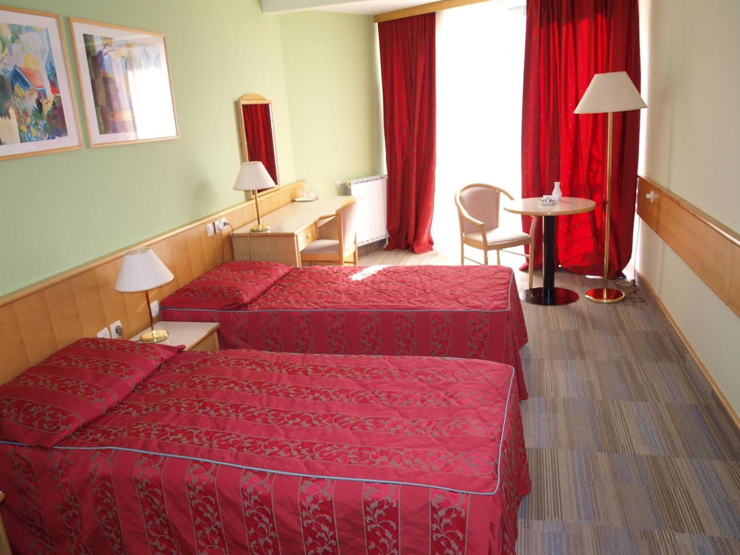 Standard Double Room - Photo 4
