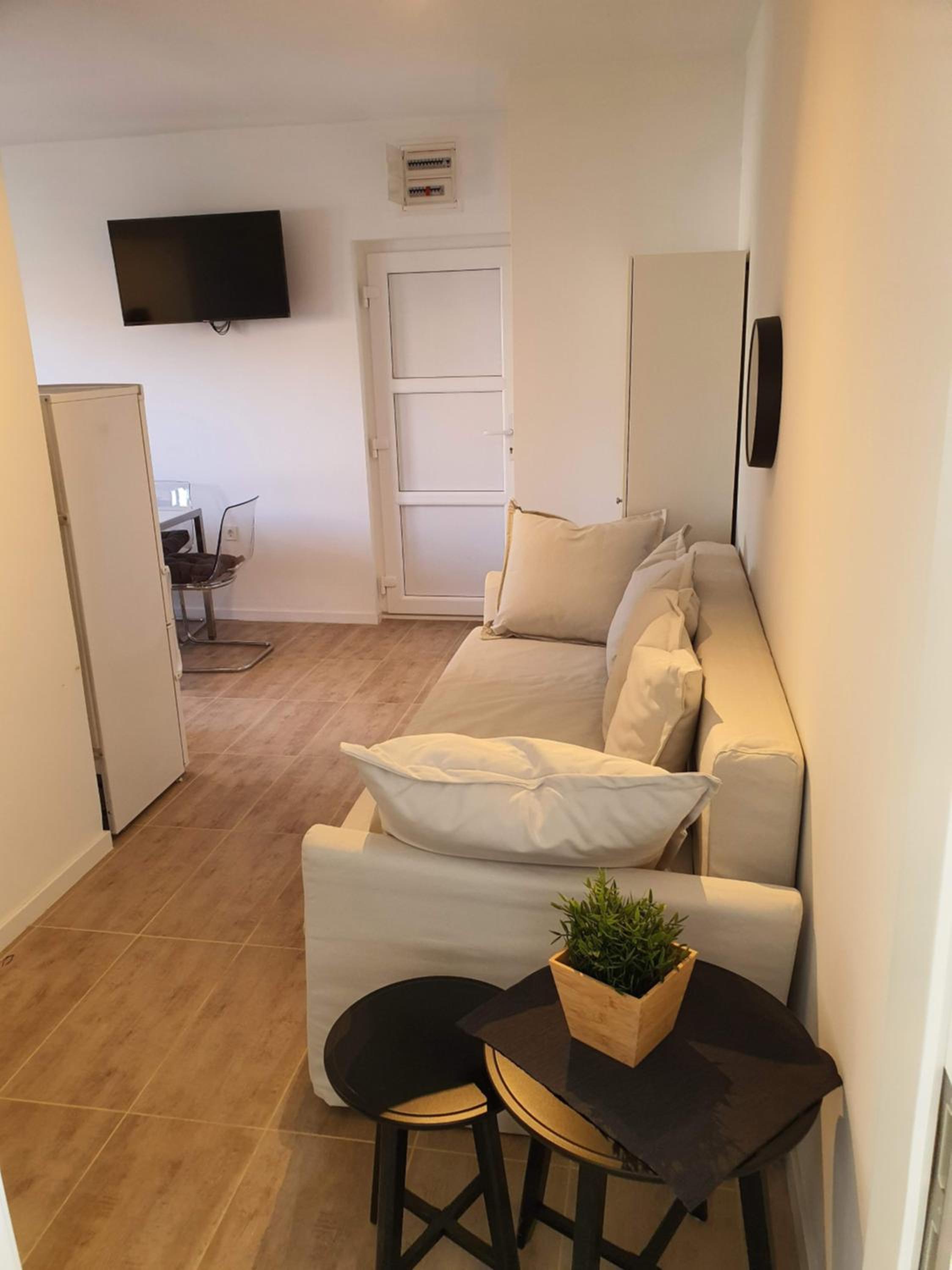 Two-Bedroom Apartment - Photo 21
