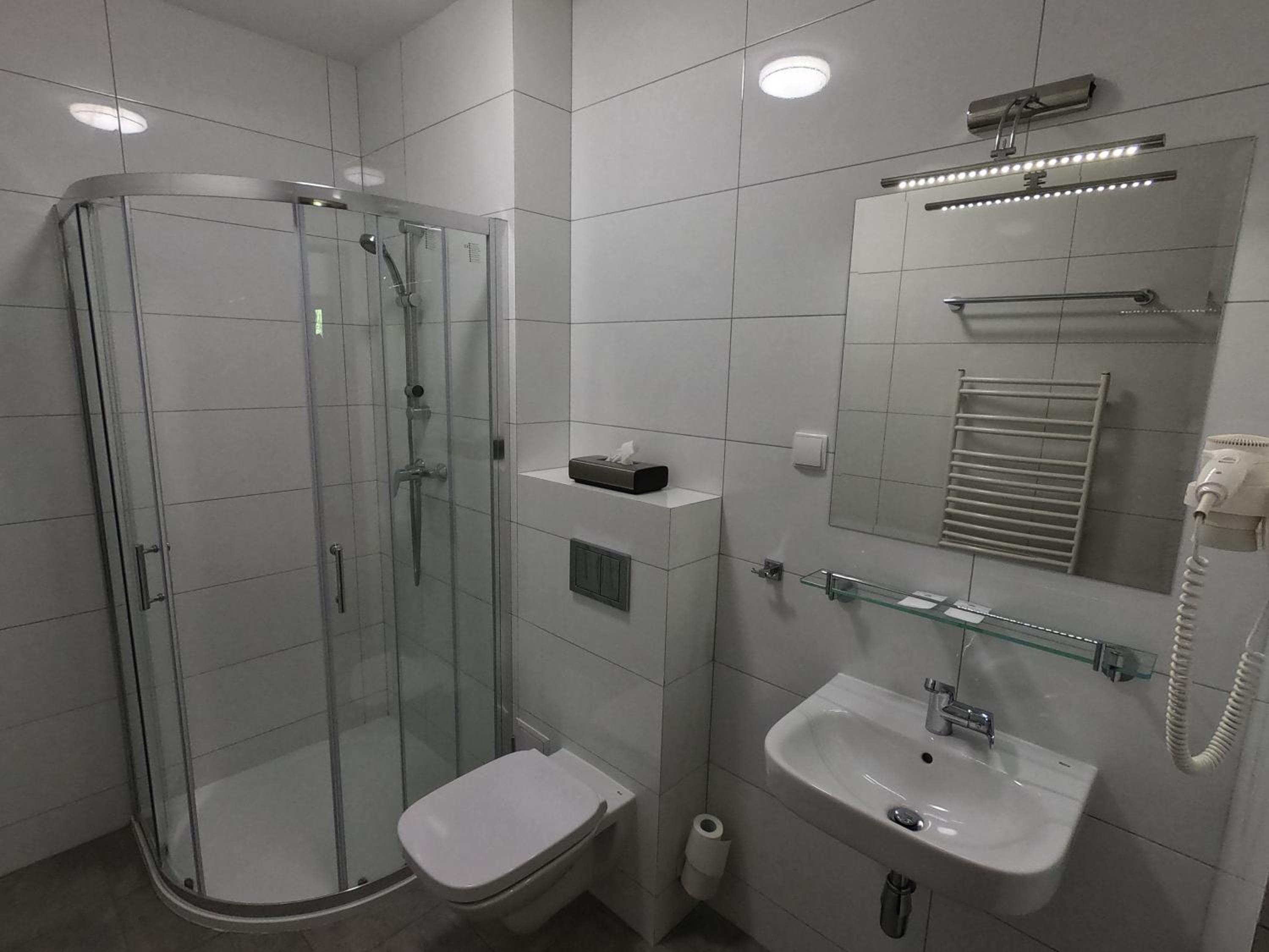 Twin Room - Photo 5