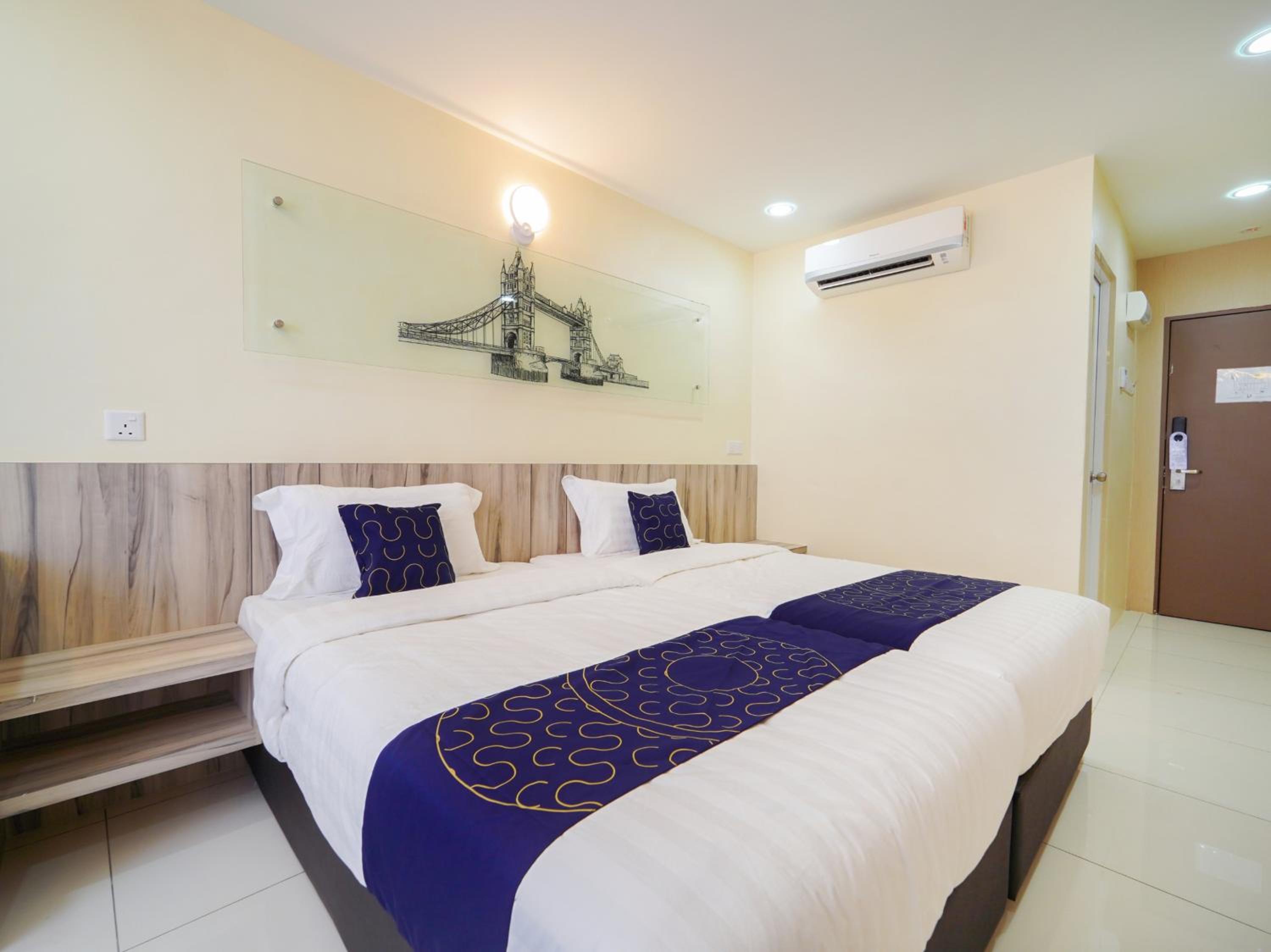 Deluxe Twin Room - Photo 1