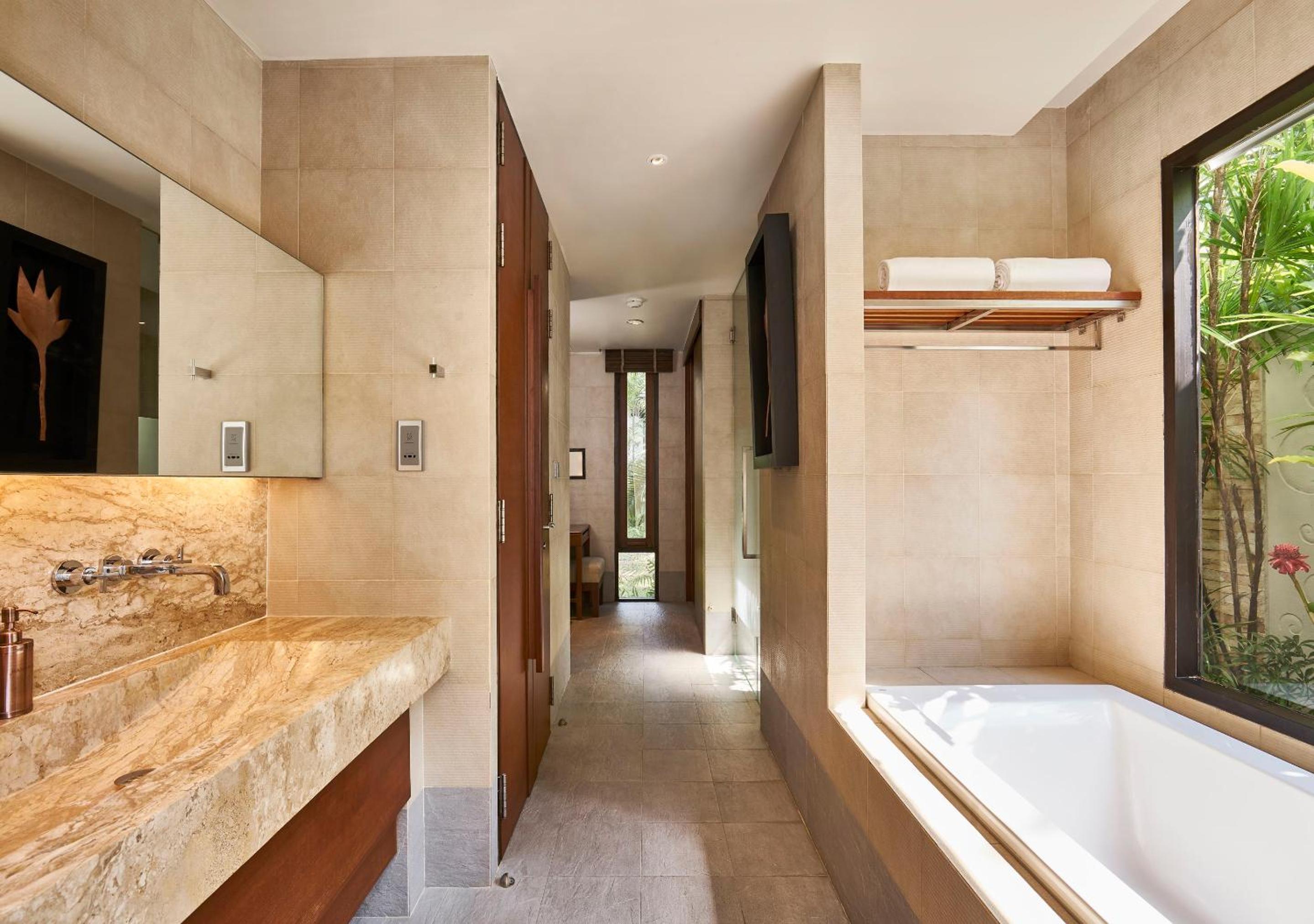 Villa with Private Pool - Photo 3