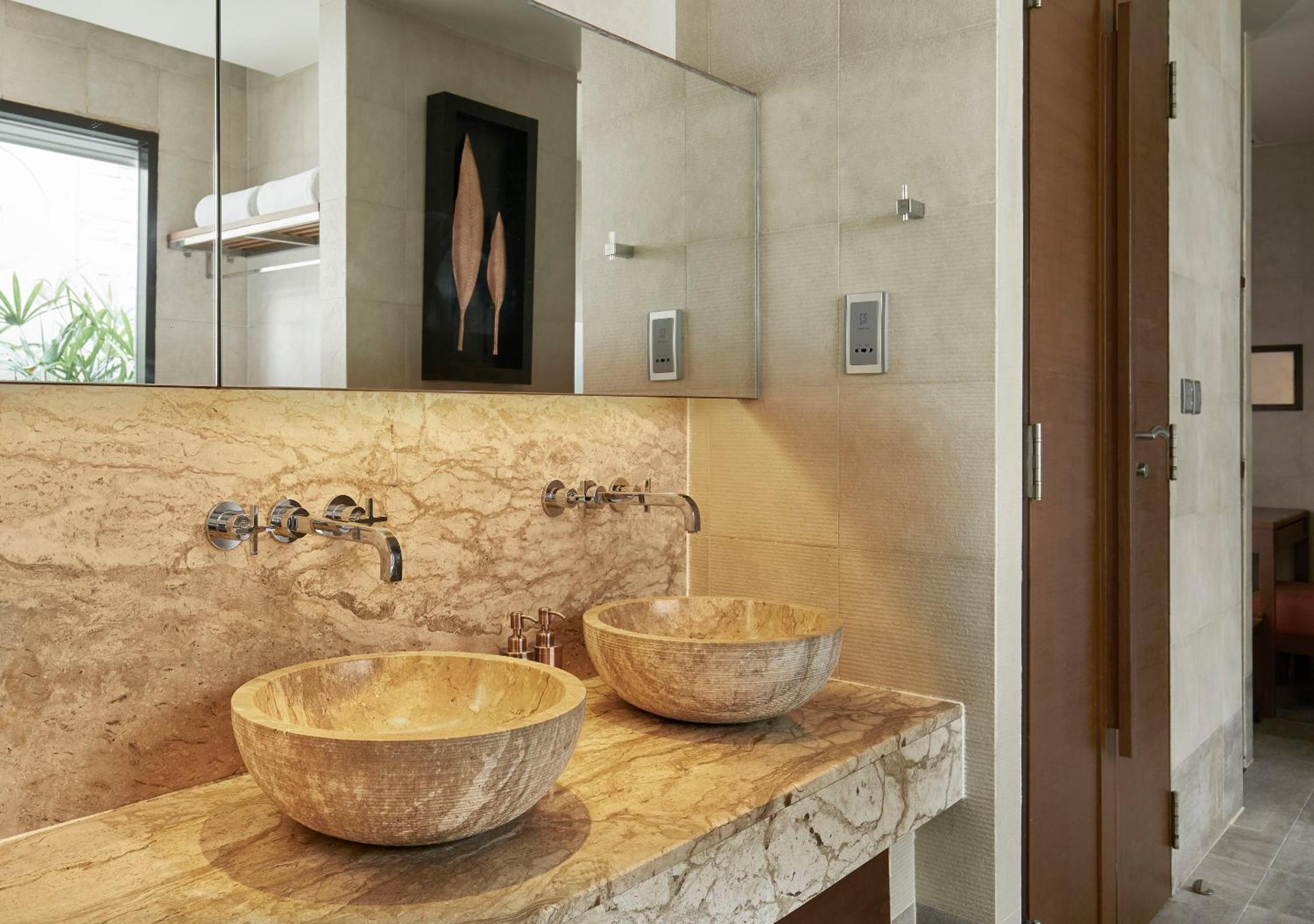 Villa with Private Pool - Photo 4