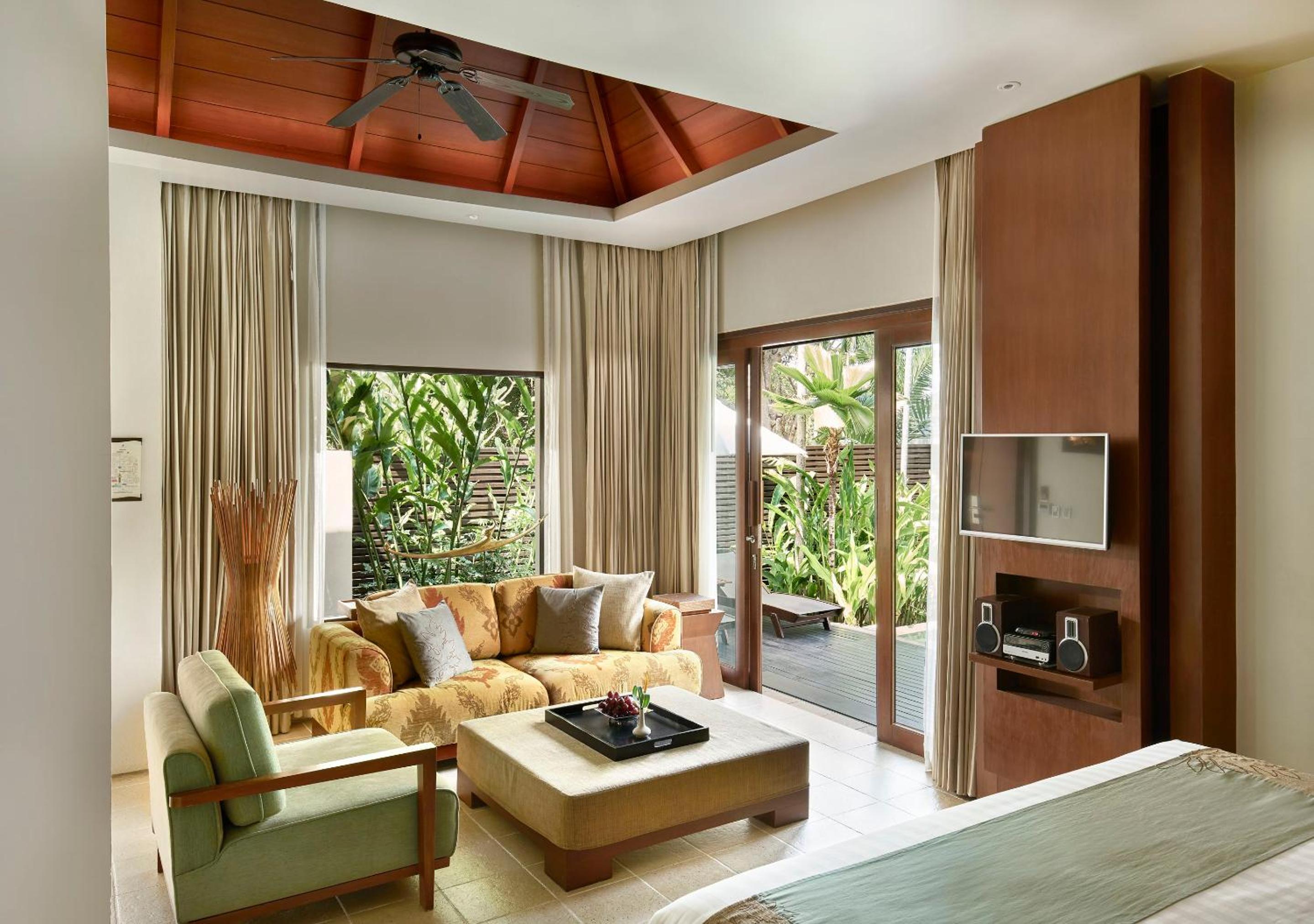 Villa with Private Pool - Photo 8