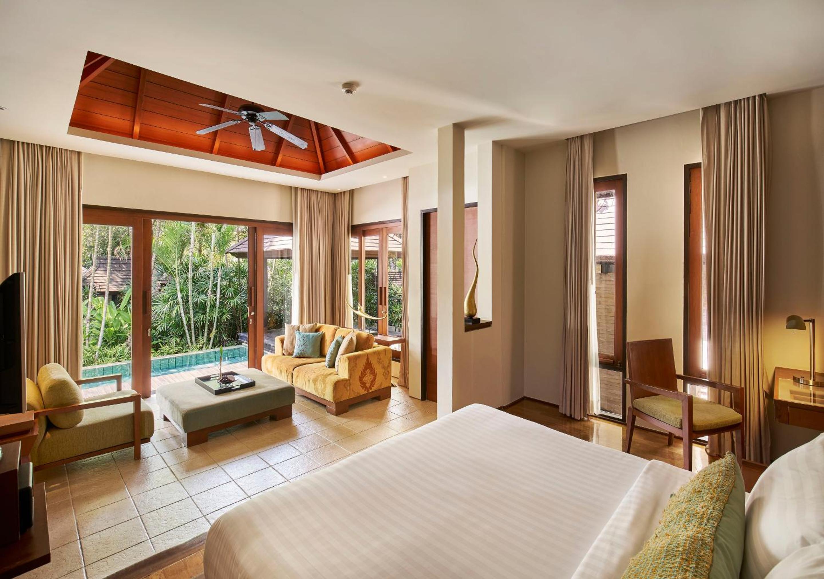 Villa with Private Pool - Photo 1