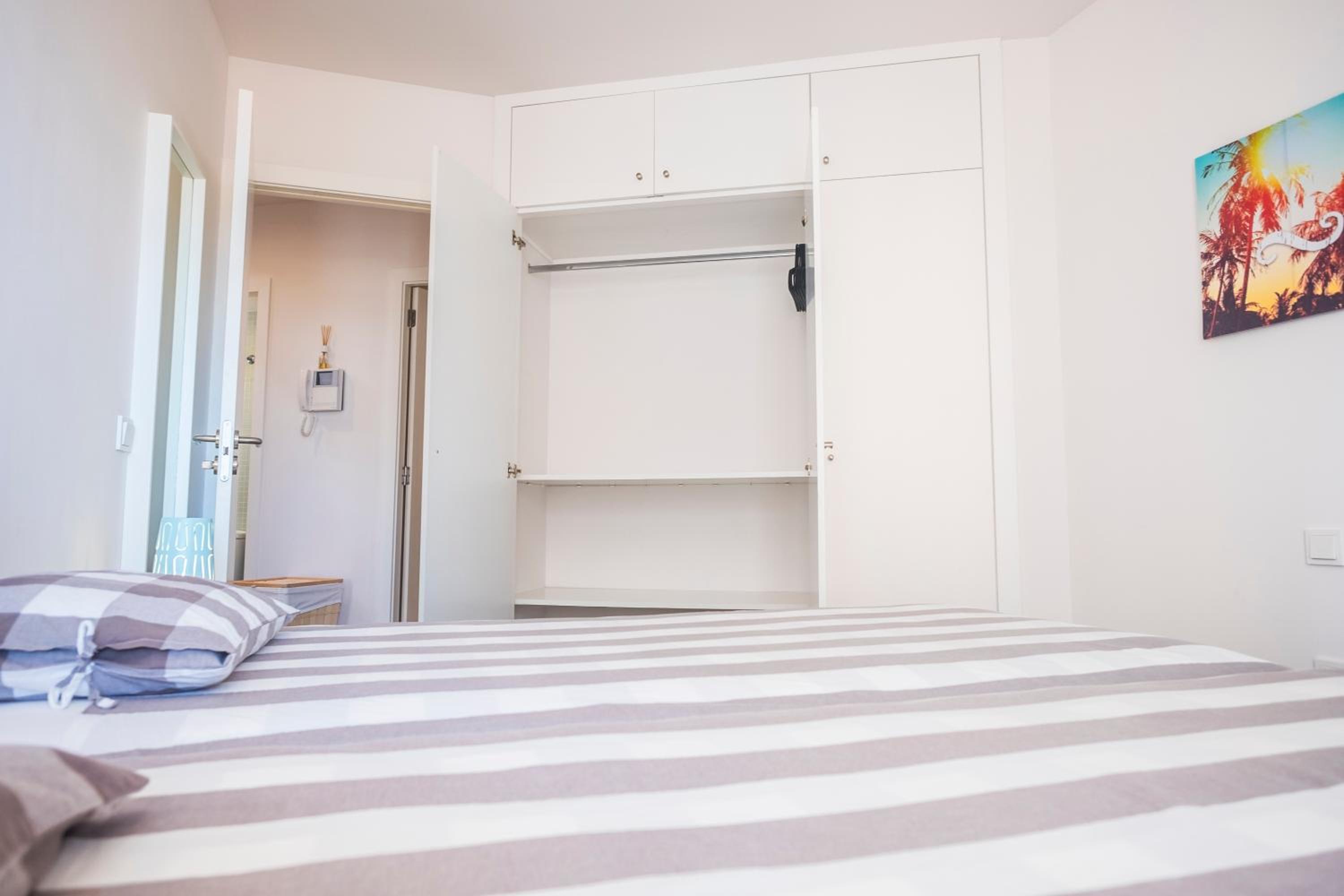 Three-Bedroom Apartment - Photo 22