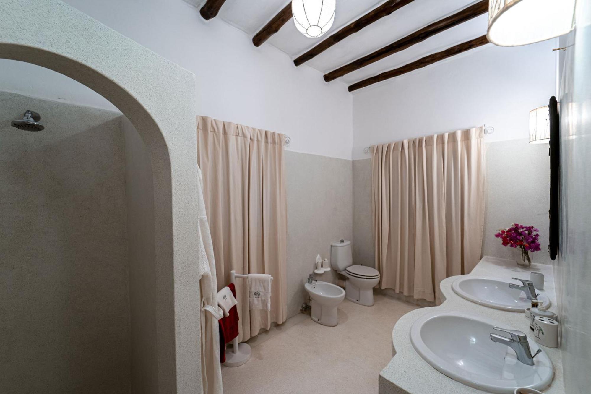 King Room with Garden View photo 3