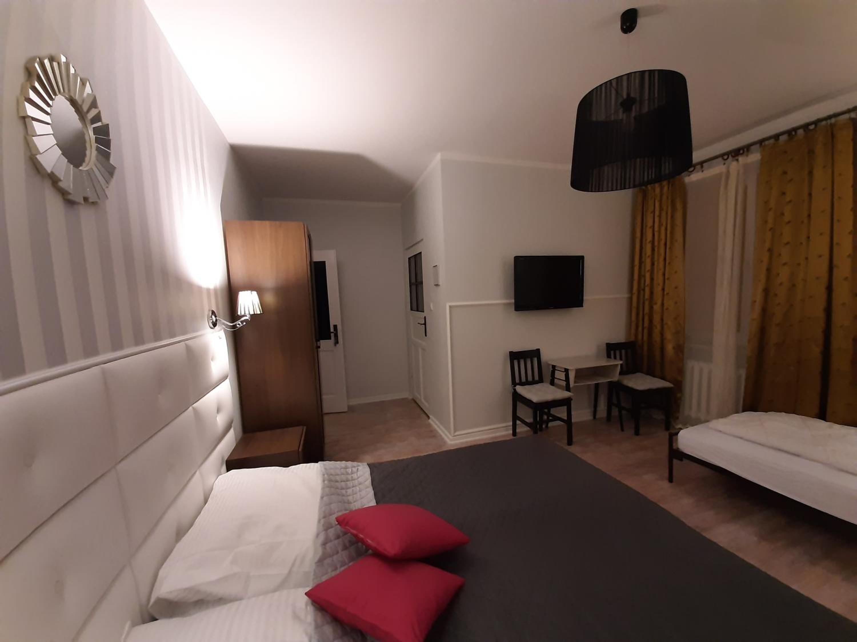 Triple Room with Private Bathroom photo 2