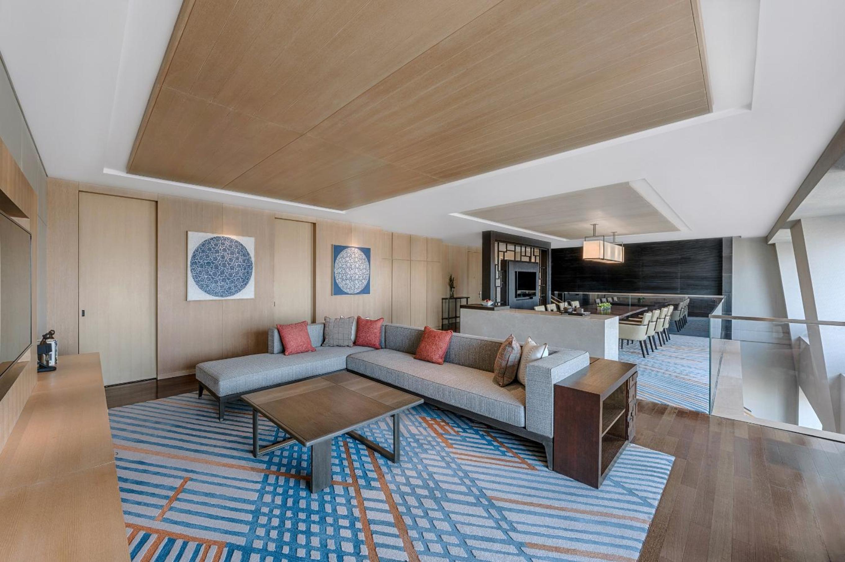 Penthouse Suite - Photo 6