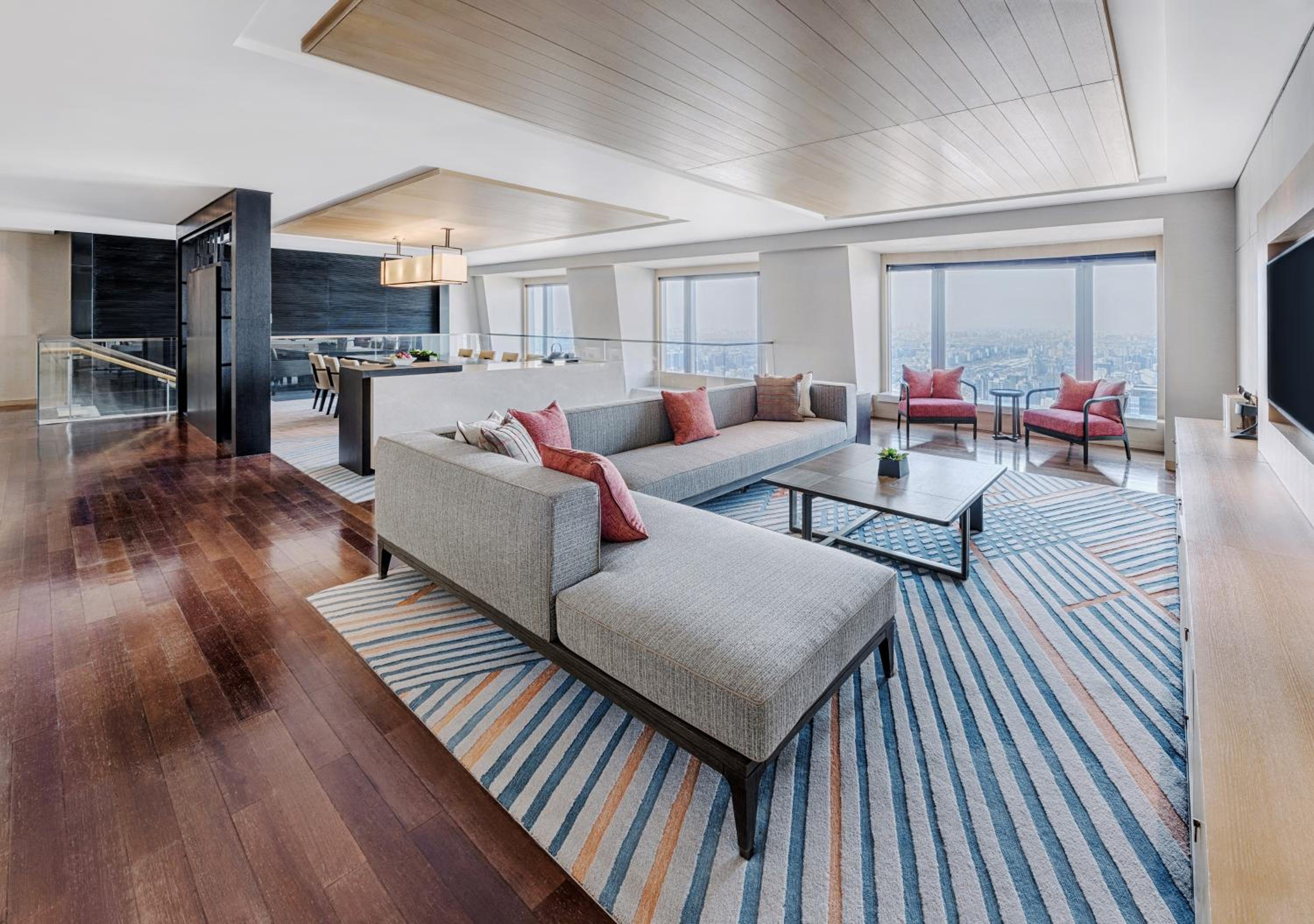 Penthouse Suite - Photo 5