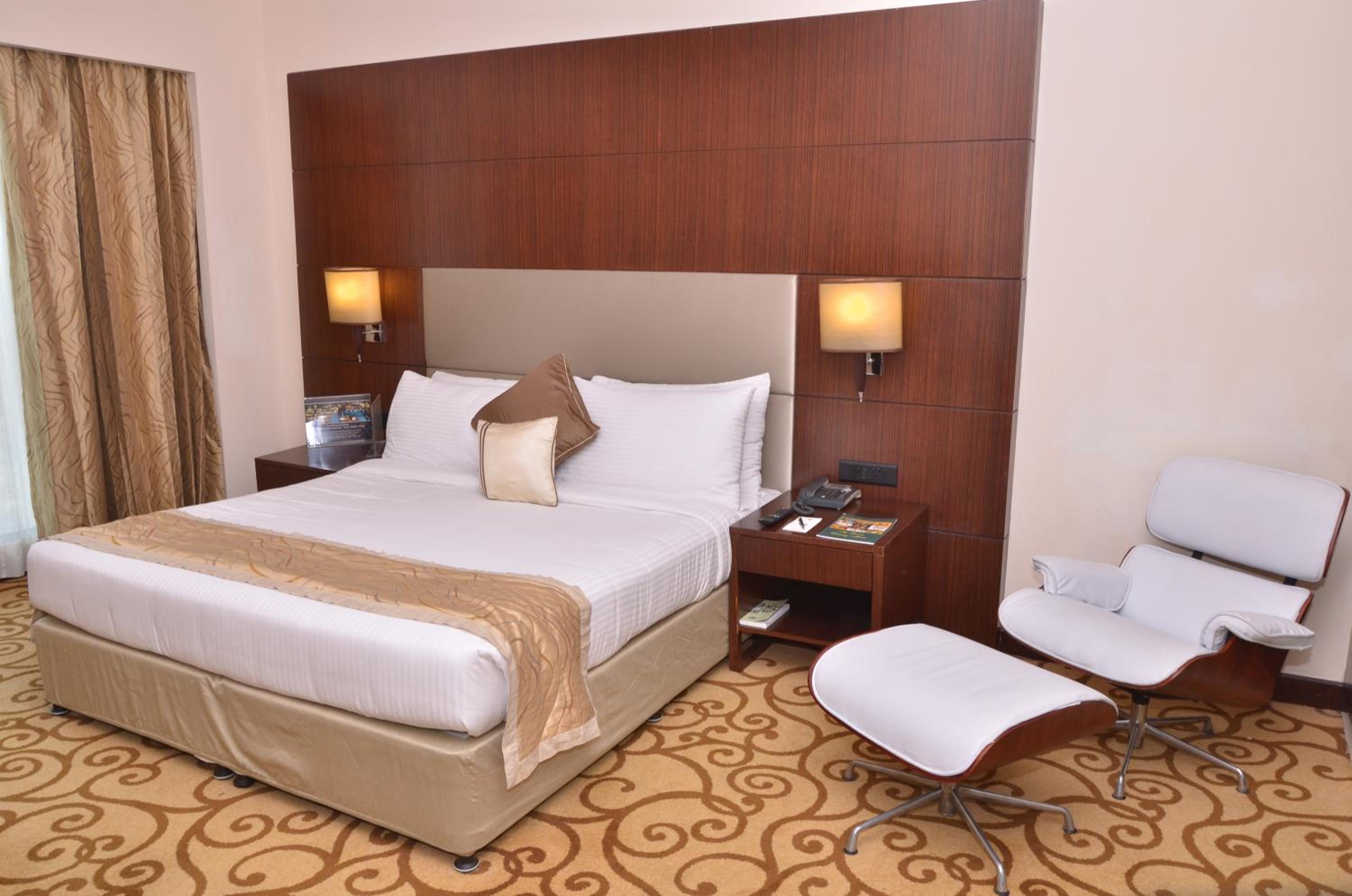 Standard Room – 20% off on session of Spa, Enjoy Happy Hours with 1+1 offer on Alcoholic Beverages, 20% Off on Laundry service Standard Room – 20% off on session of Spa, Enjoy Happy Hours with 1+1 offer on Alcoholic Beverages, 20% Off on Laundry service