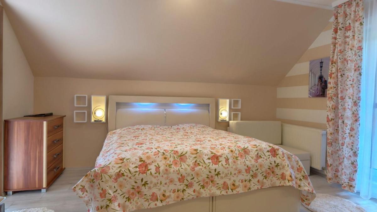 Studio Apartment photo 3