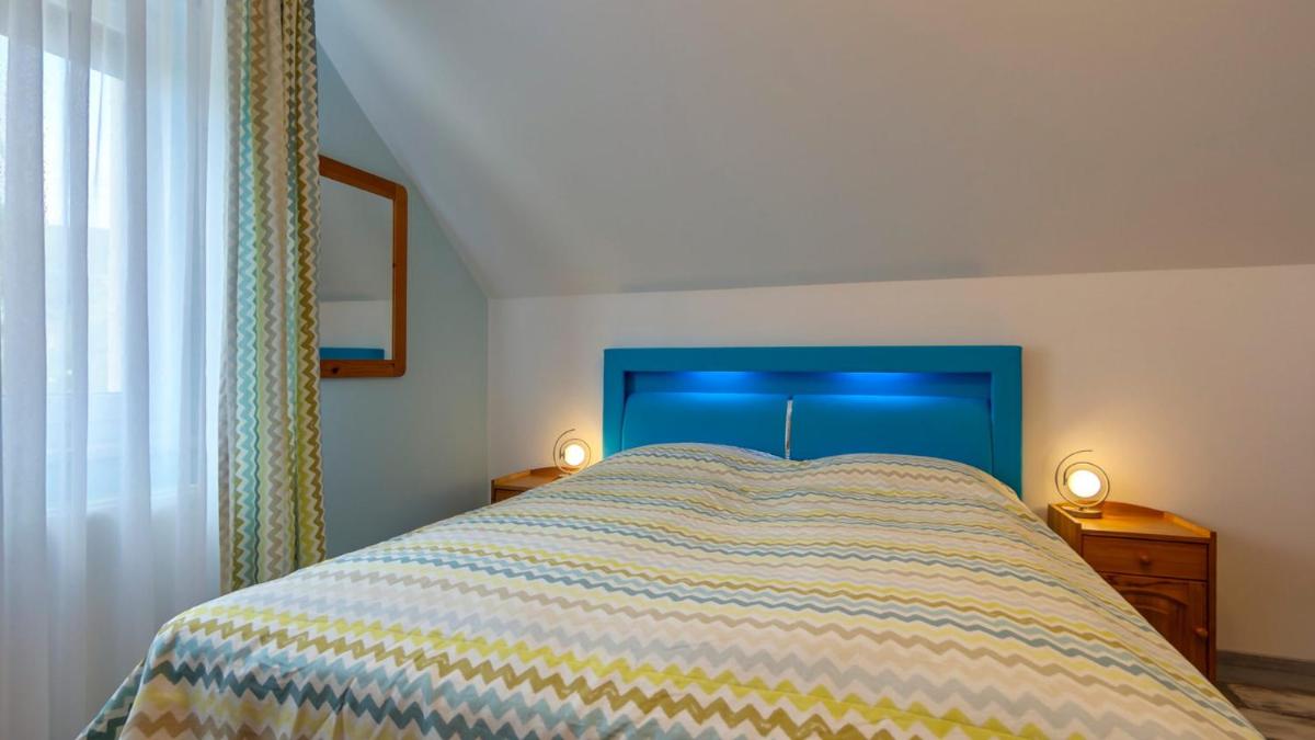 Standard Queen Room photo 2