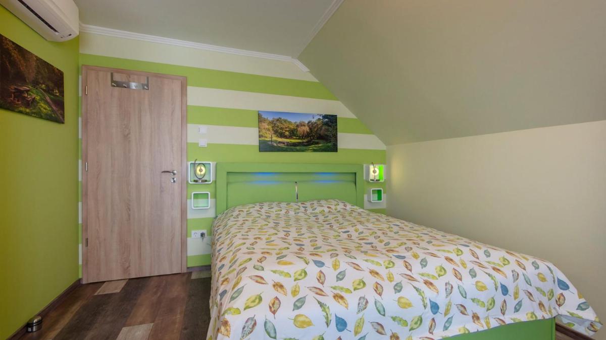 King Room with Lake View photo 3