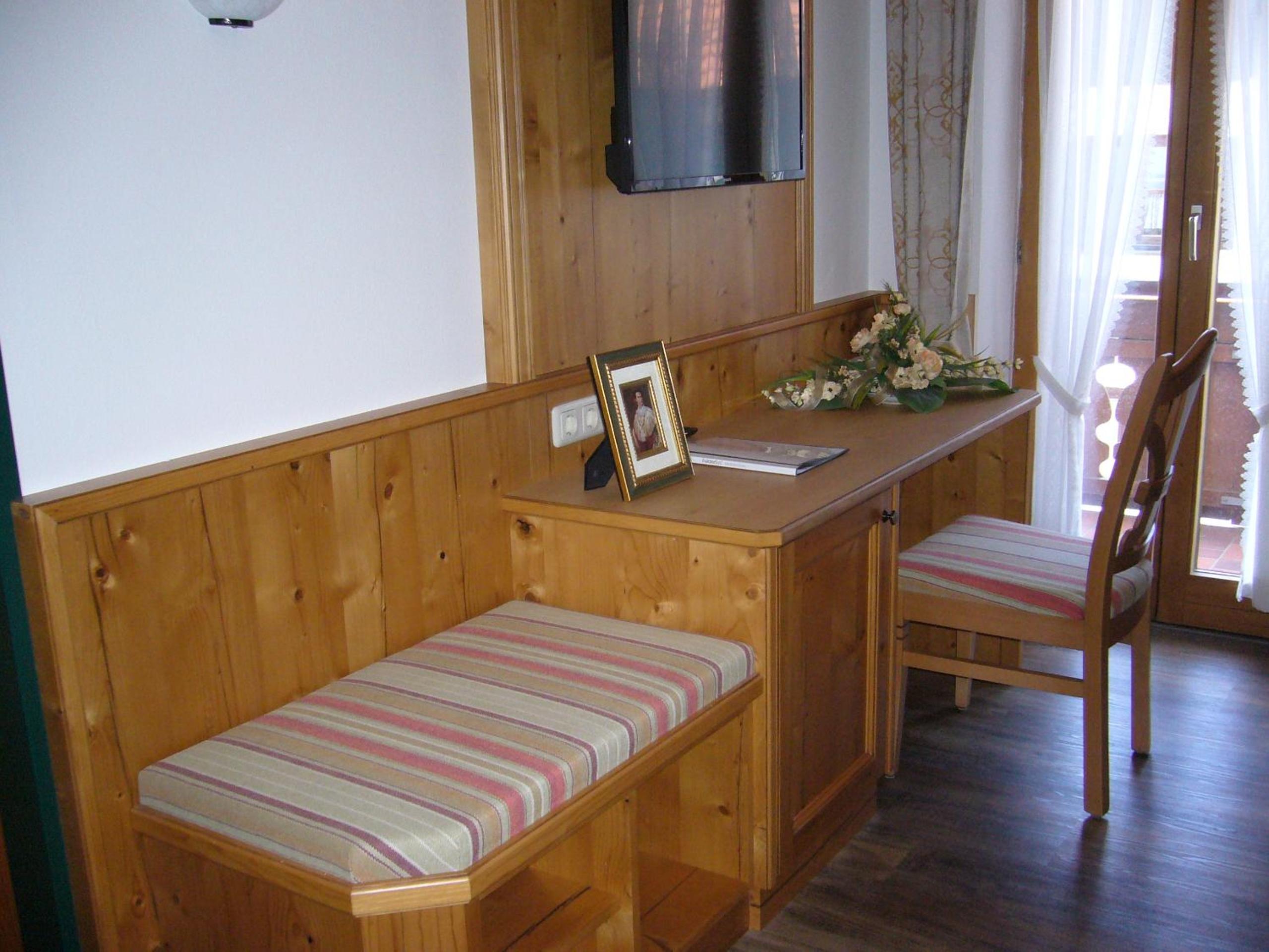 Suite with Balcony - Photo 11