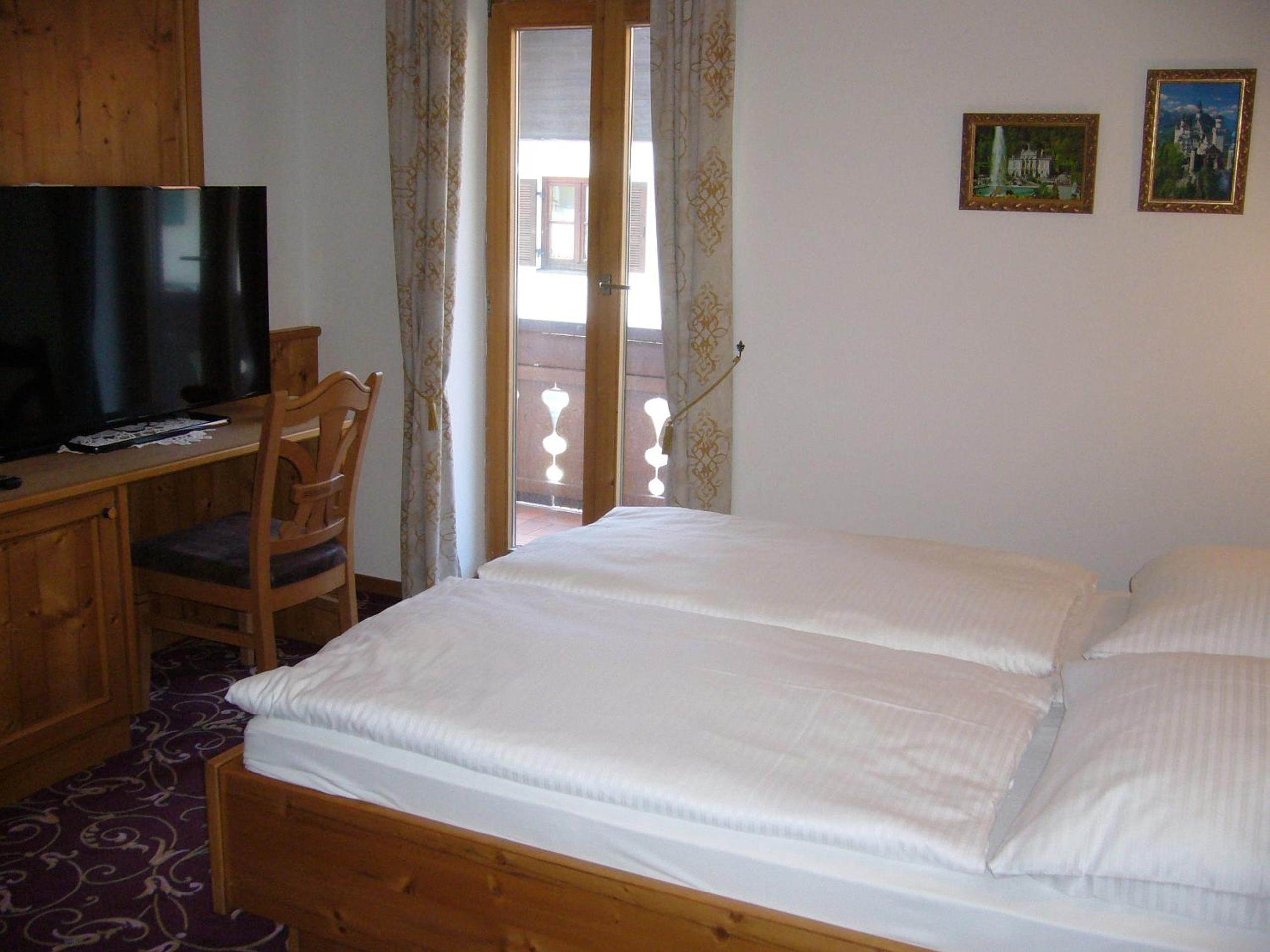 Suite with Balcony - Photo 8