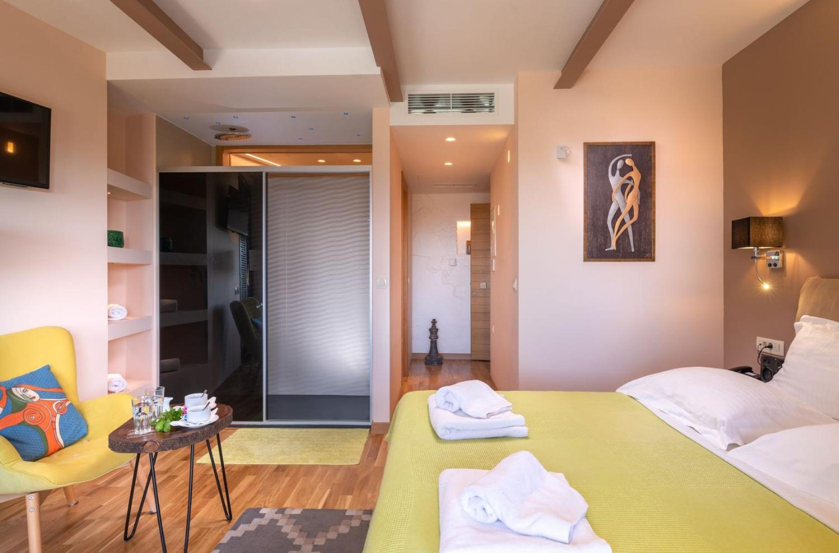 Deluxe Double Room with Sea View photo 2