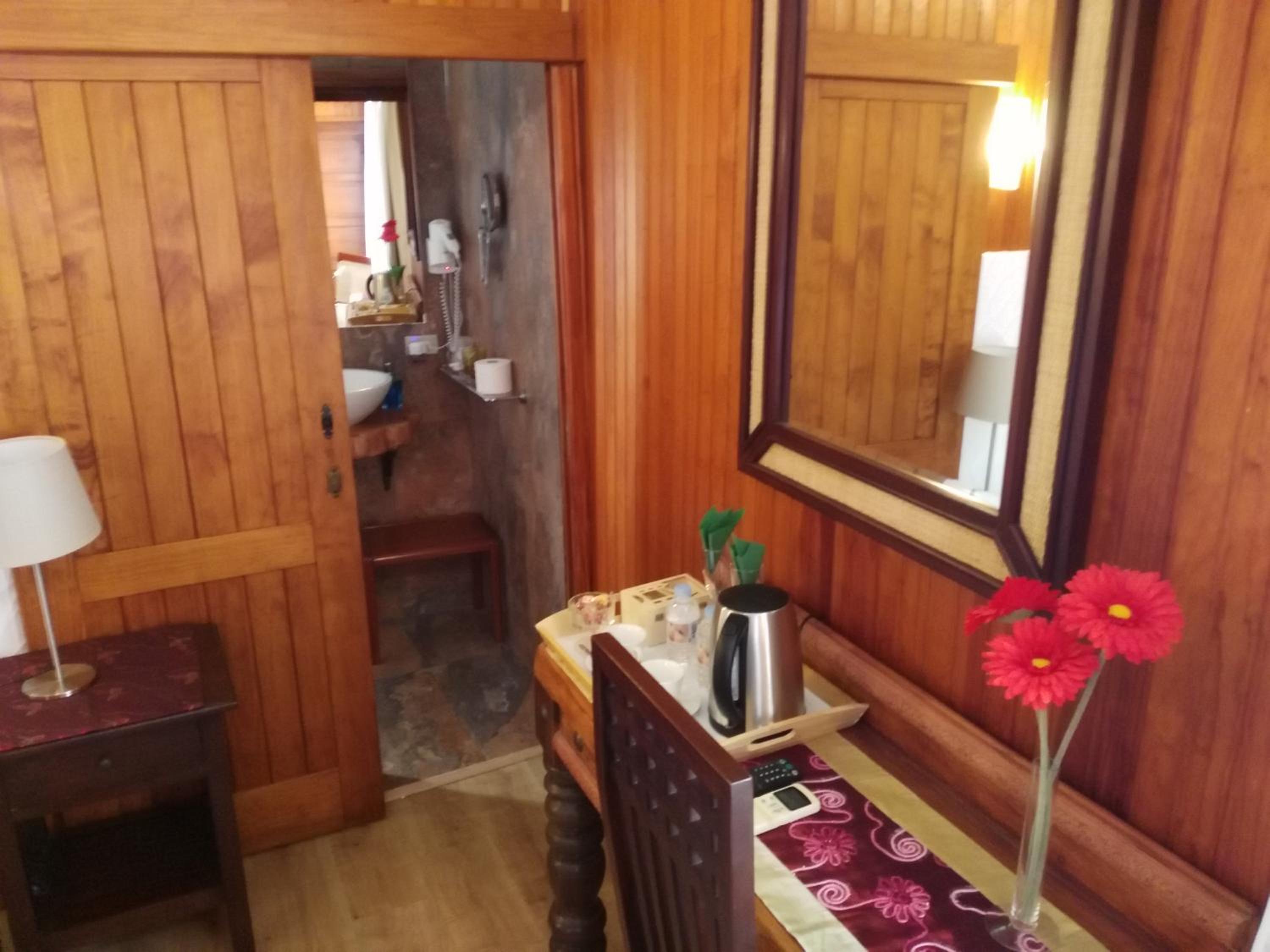 Twin Room - Photo 2