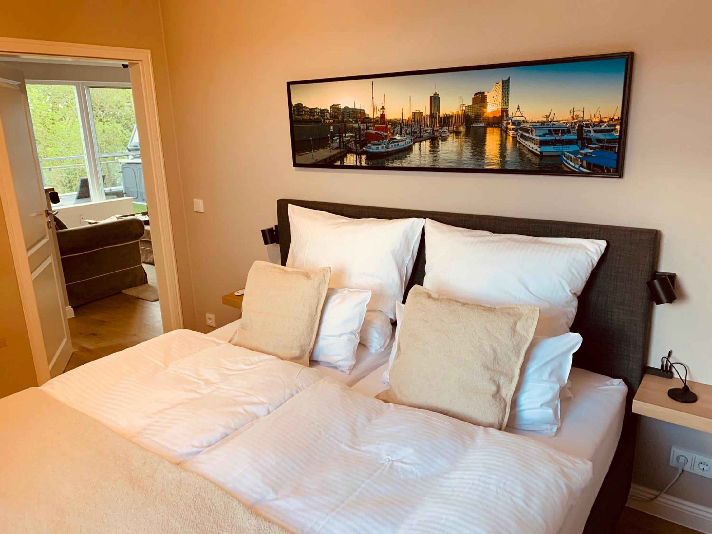 Deluxe Apartment