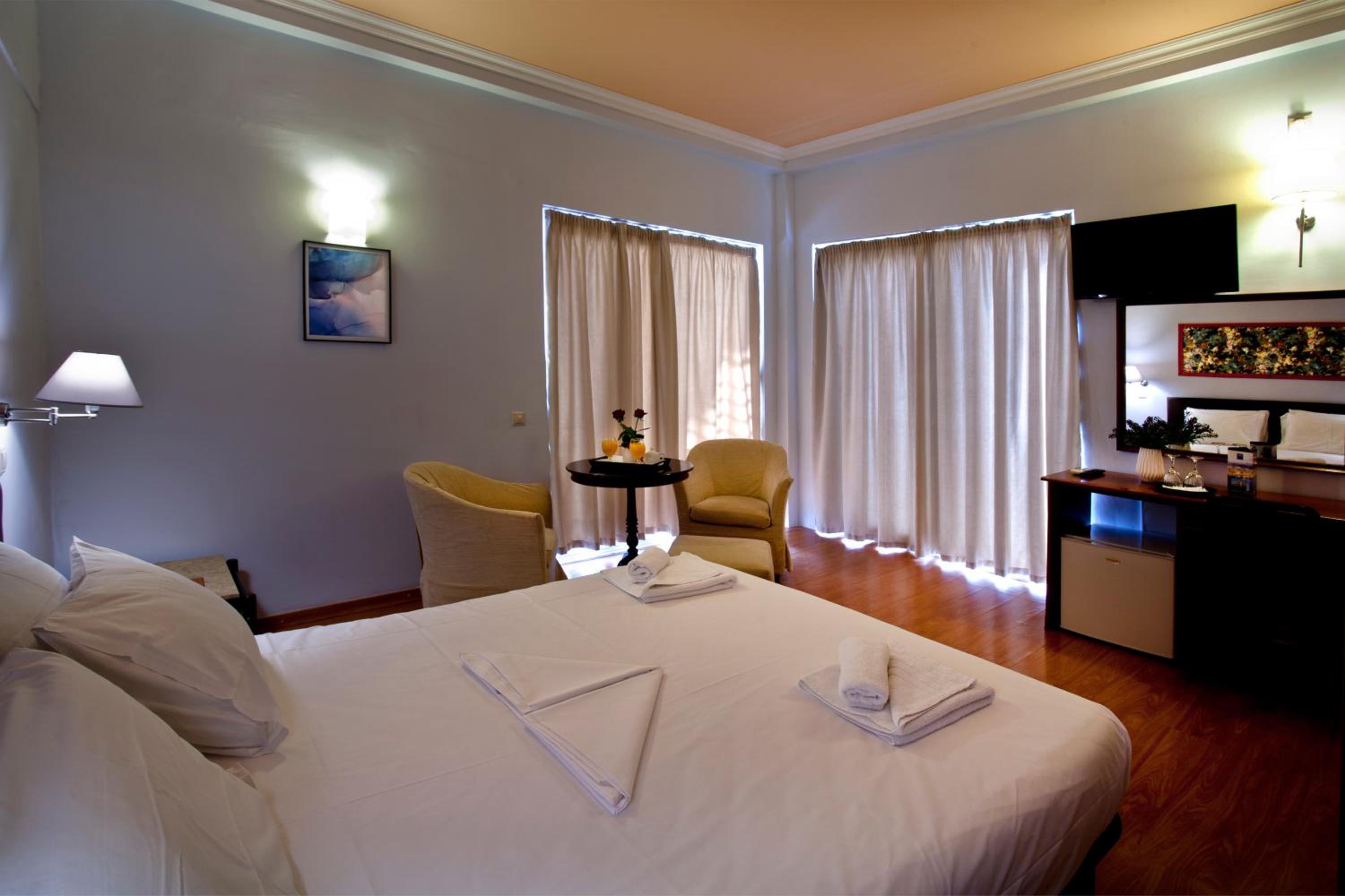Deluxe Double Room with Balcony and Sea View photo 2