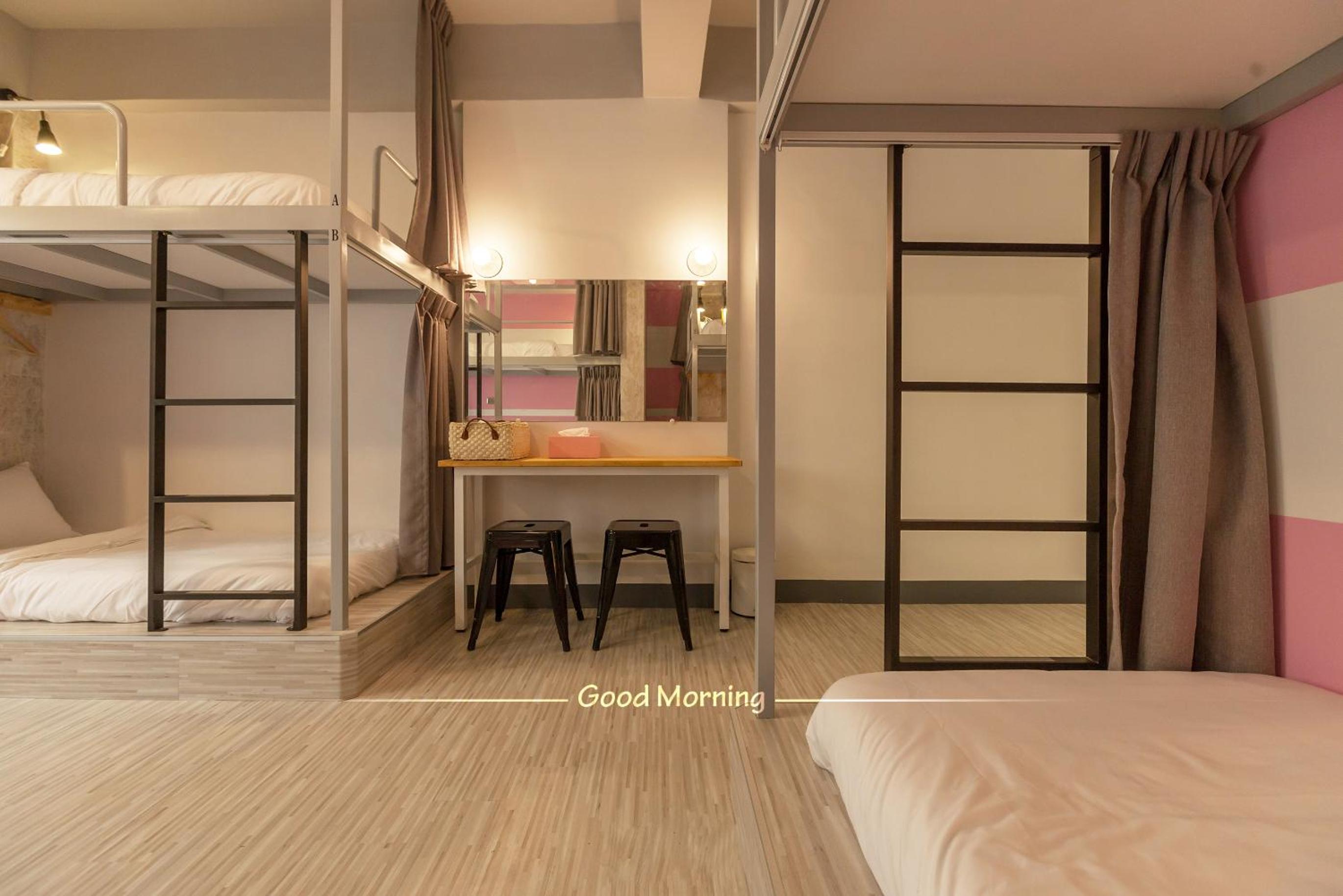 Bed in 6-Bed Female Dormitory Room photo 1