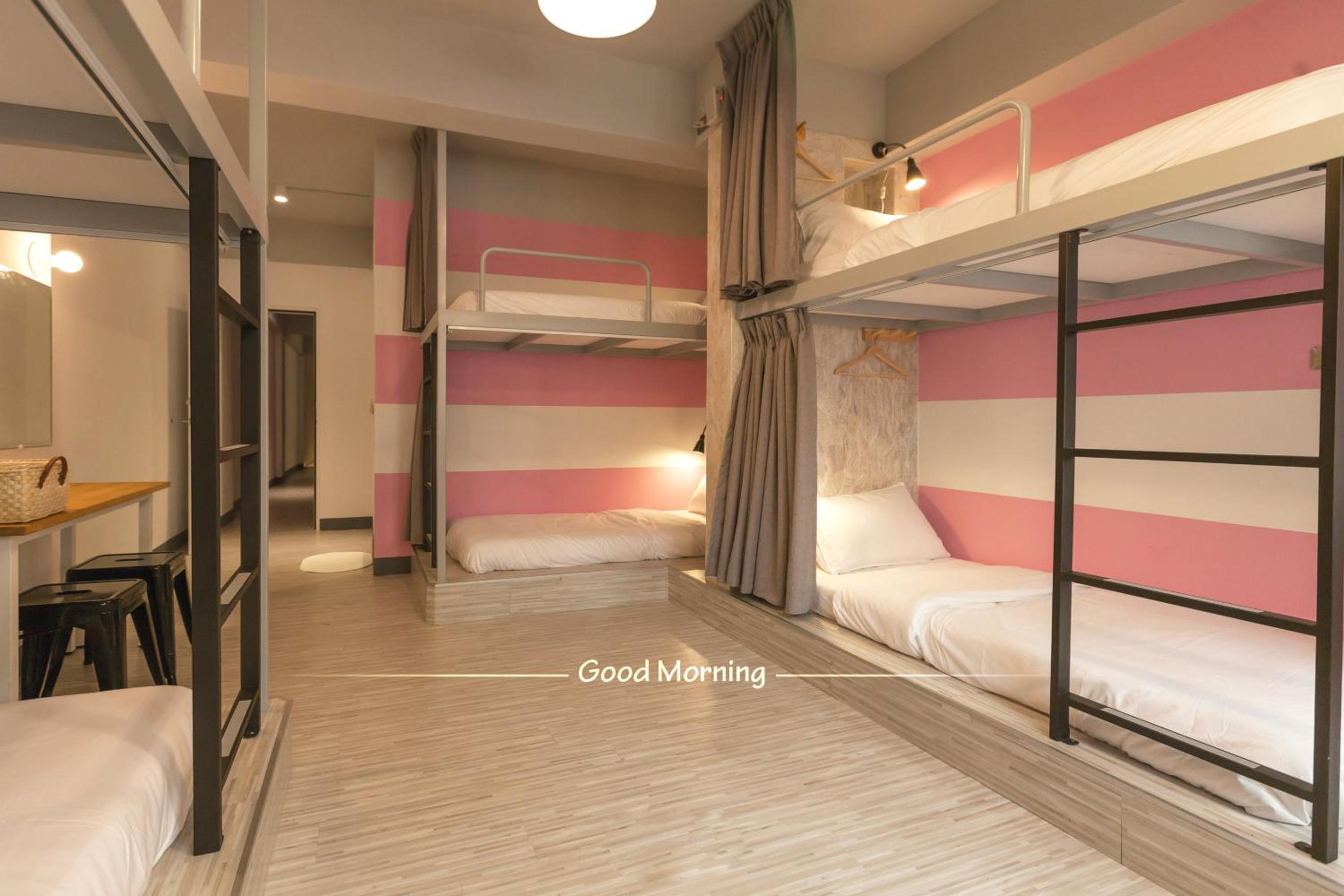 Bed in 6-Bed Female Dormitory Room photo 2