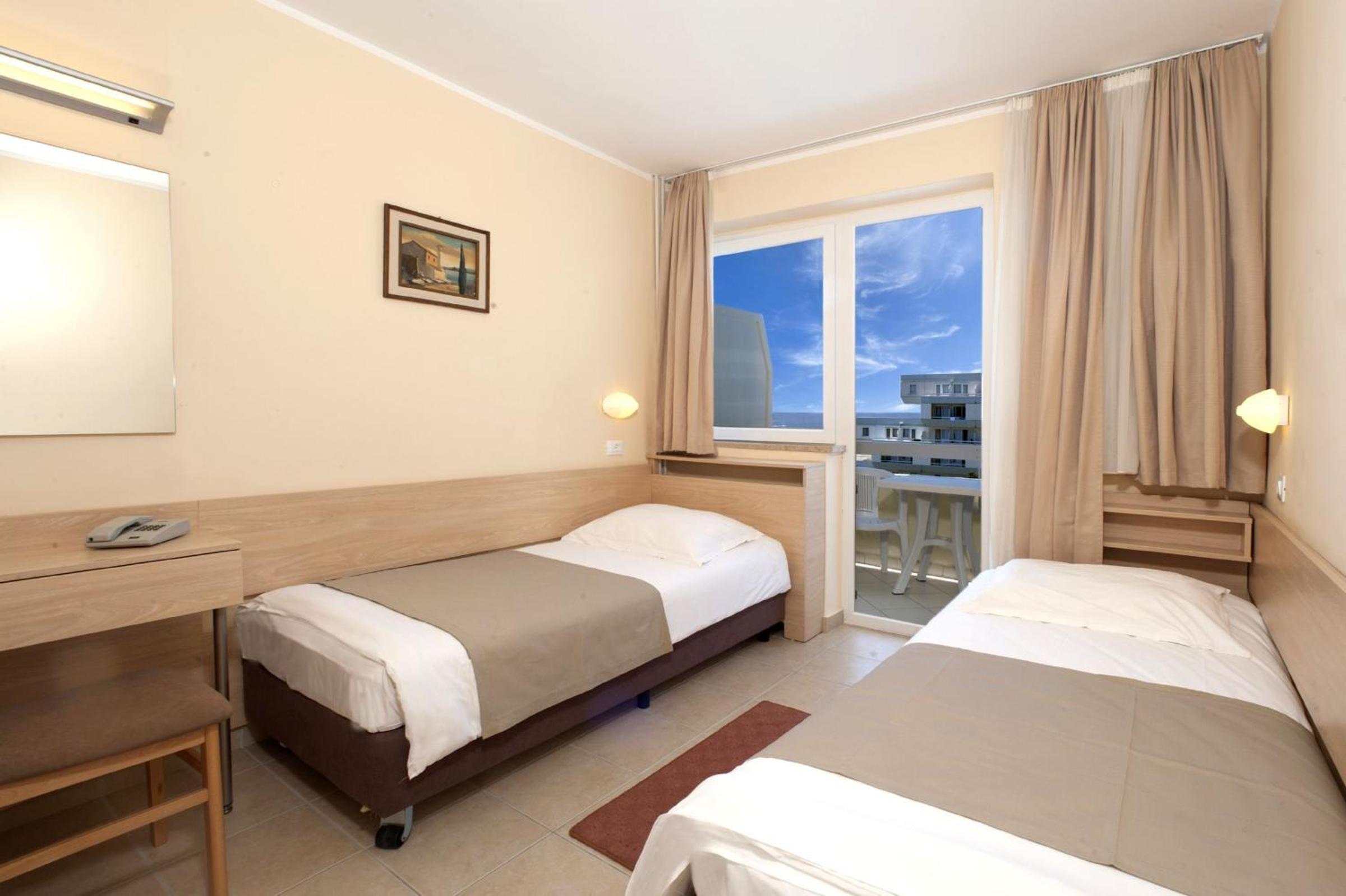 Classic Room with Balcony - Sea Side - Photo 5