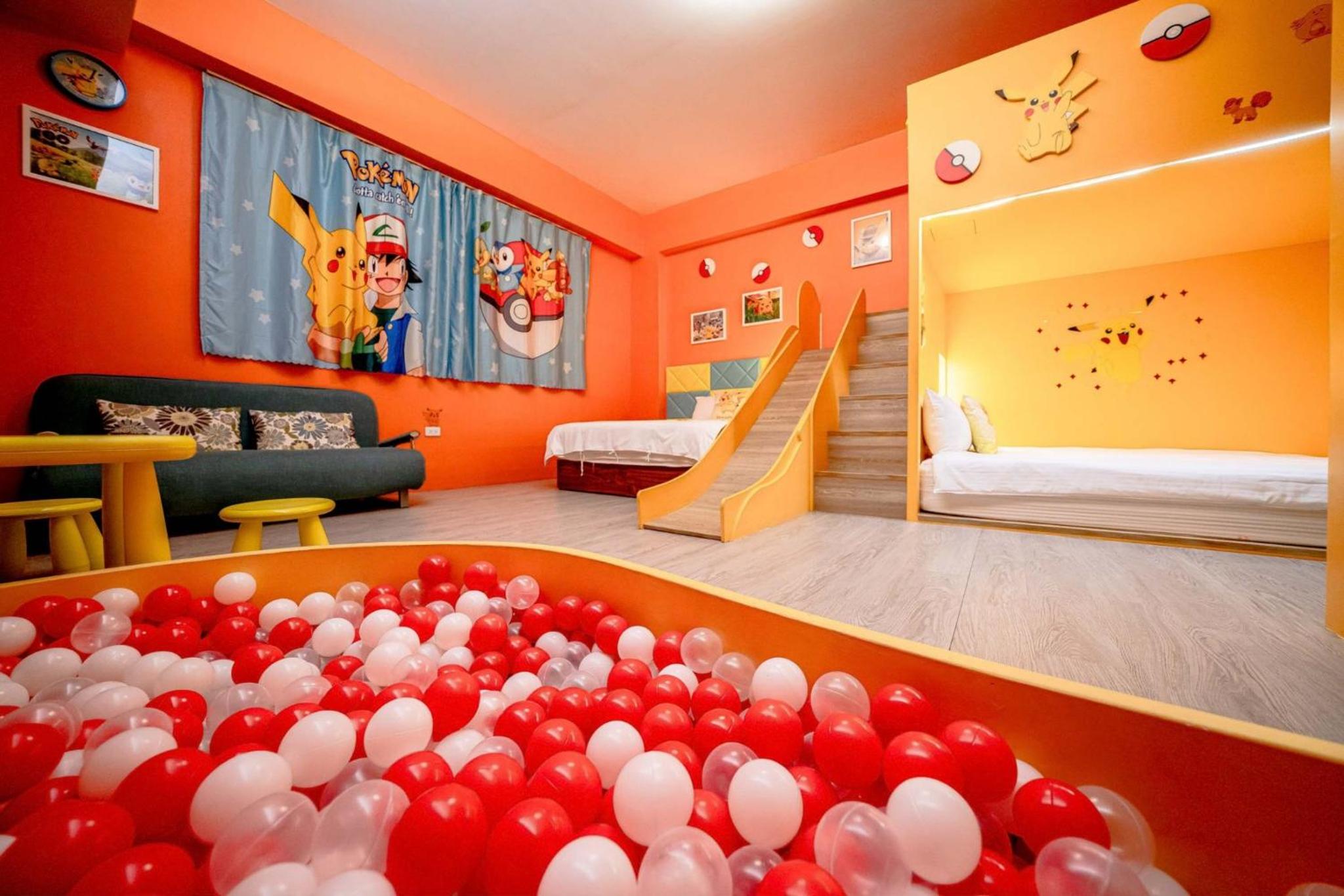 Deluxe Family Suite - Photo 4