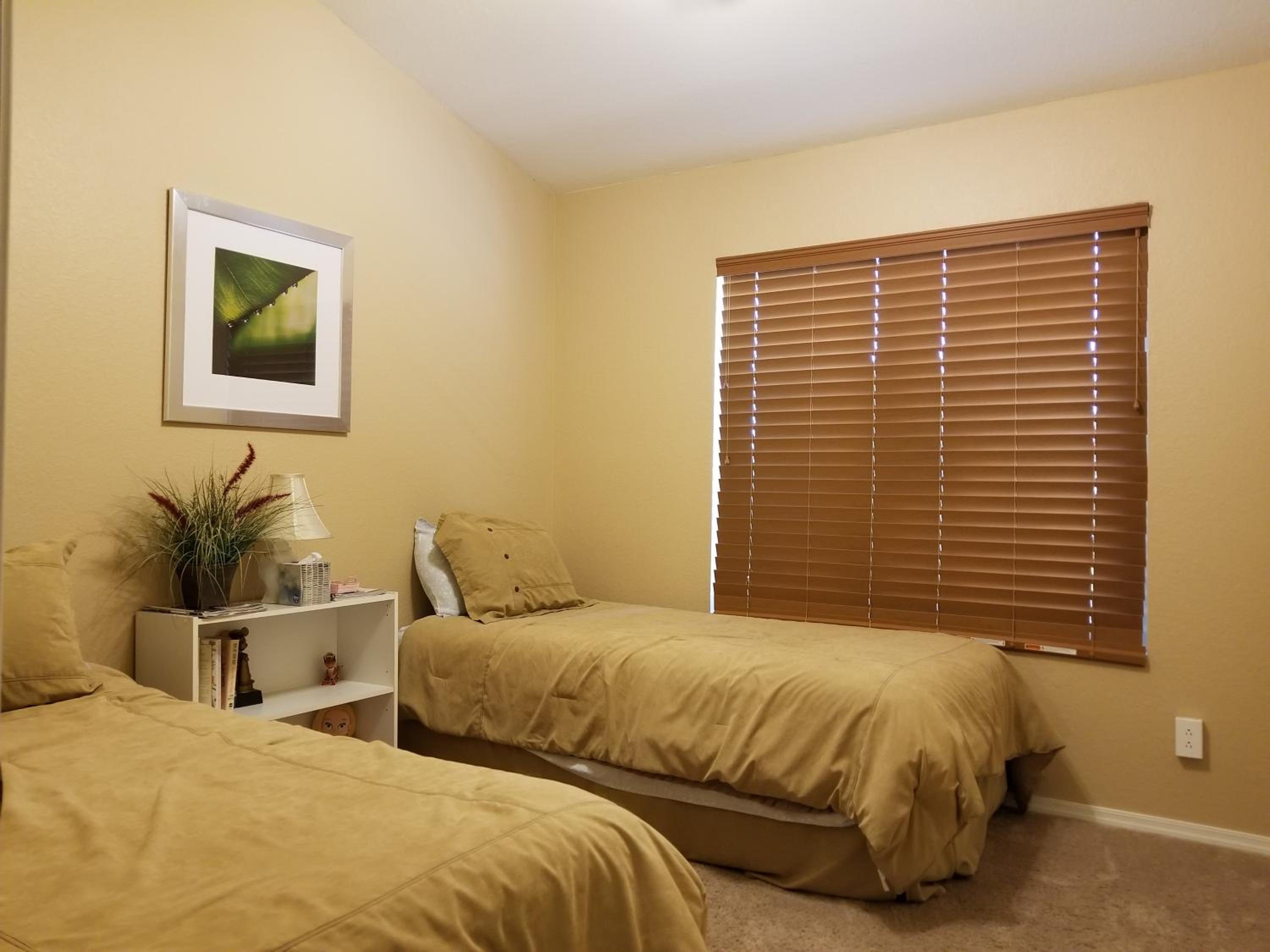 Three-Bedroom House photo 3