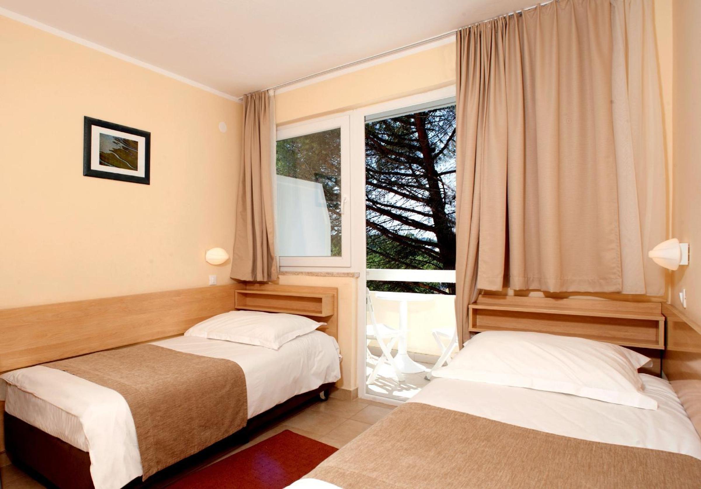 Classic Room with Balcony - Sea Side - Photo 3