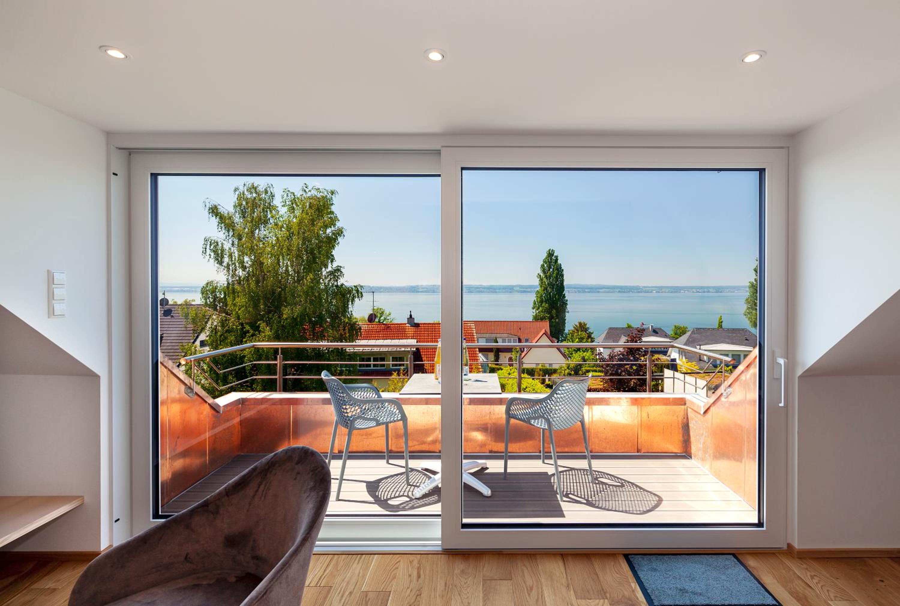 Apartment with Lake View photo 2